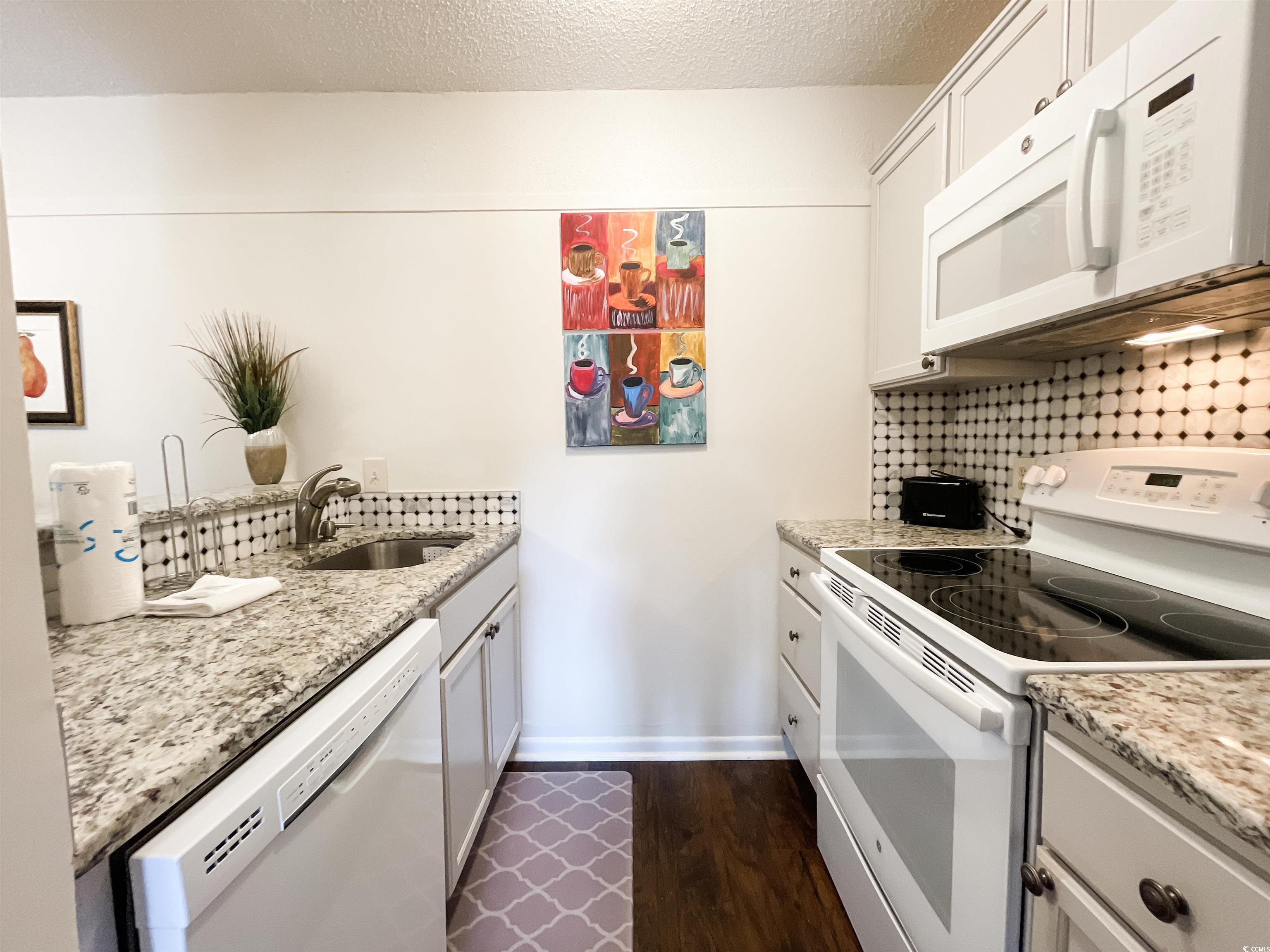 178 Salt Marsh Circle Property Photo 4