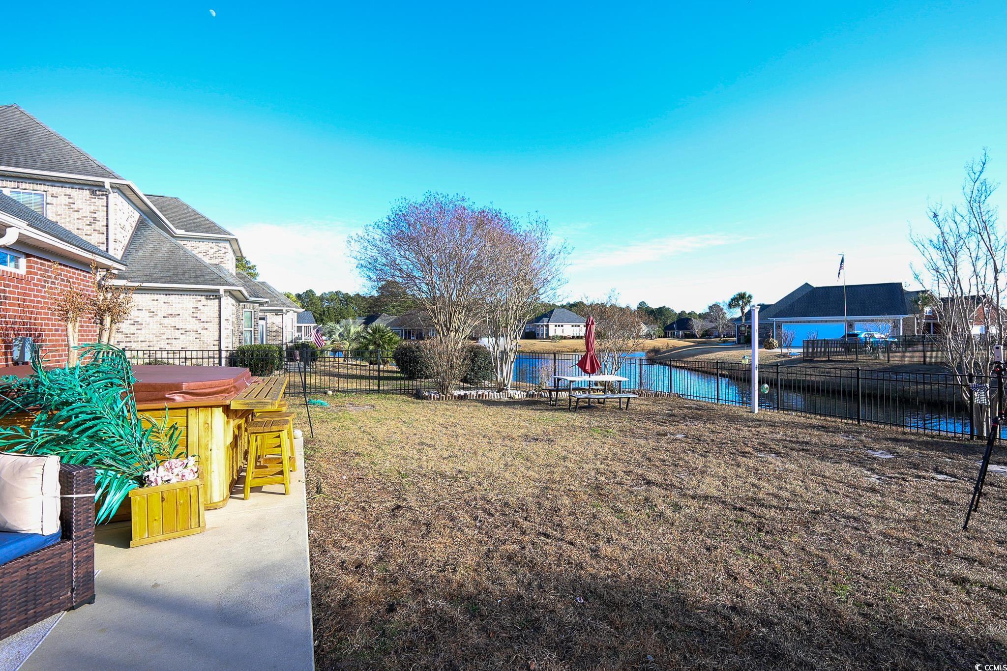 582 Summerhill Dr. Property Photo 17