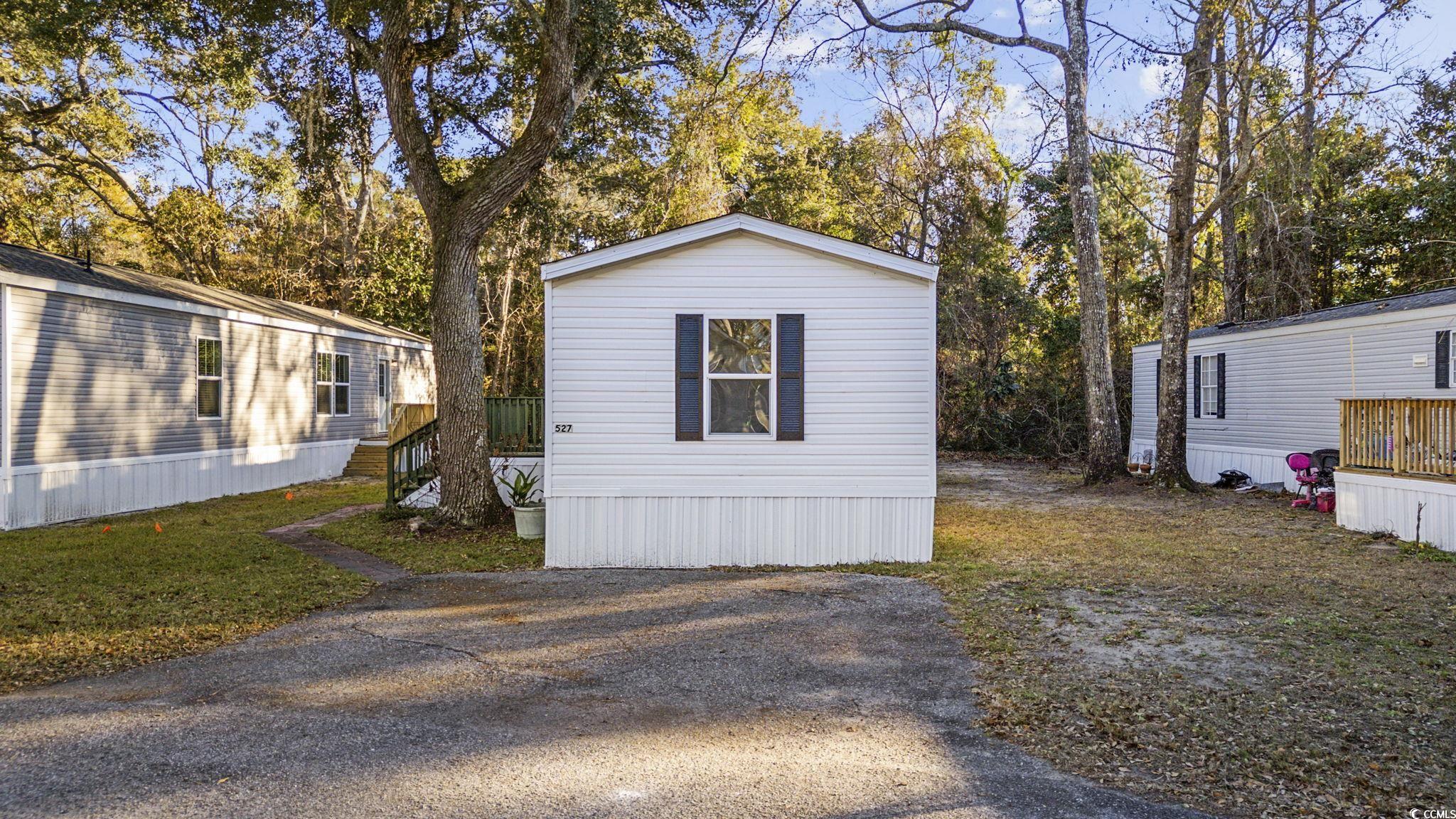527 Key Largo Ave. Property Photo 2