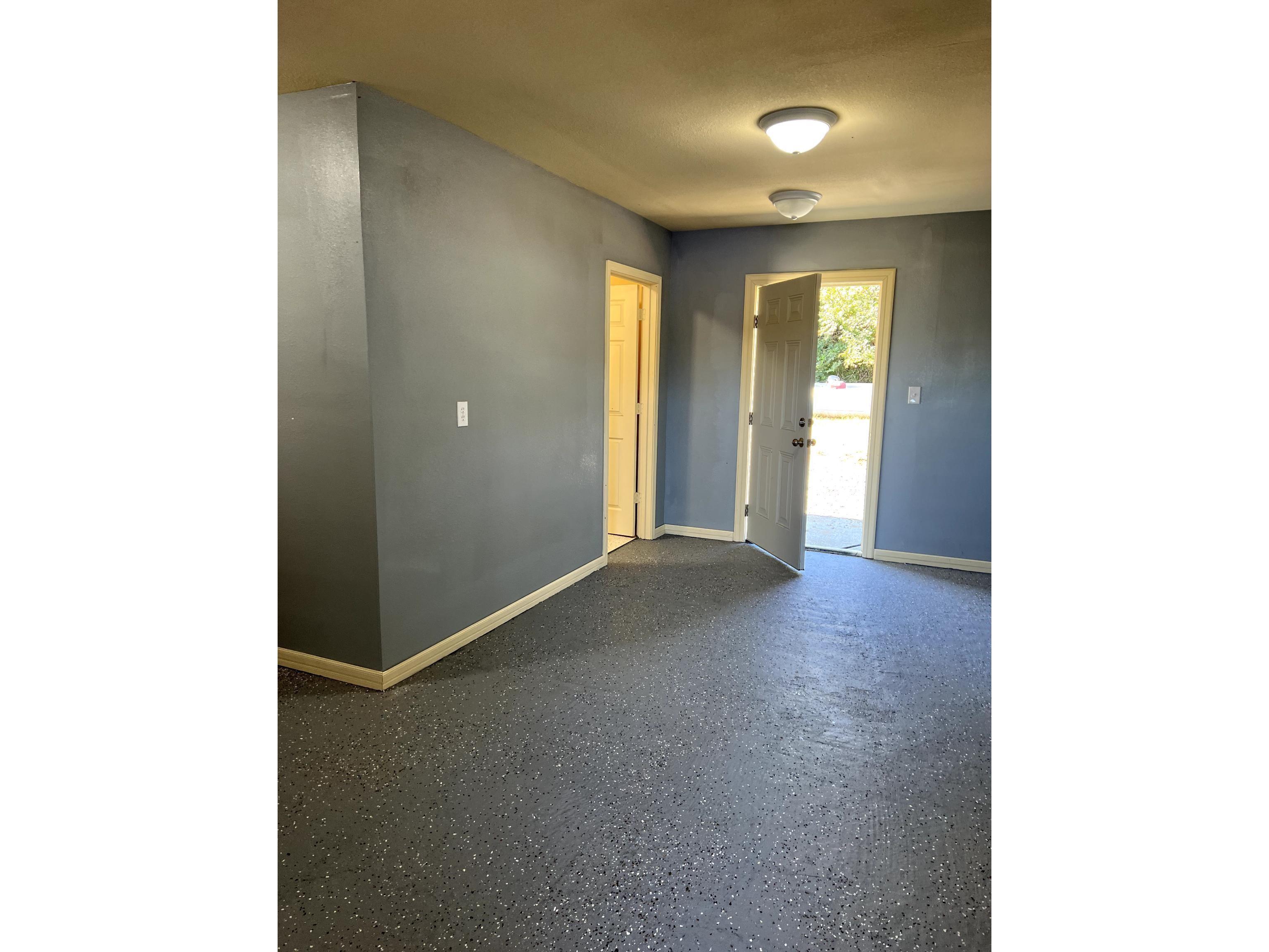 100 Lulu Ln. Property Photo 17