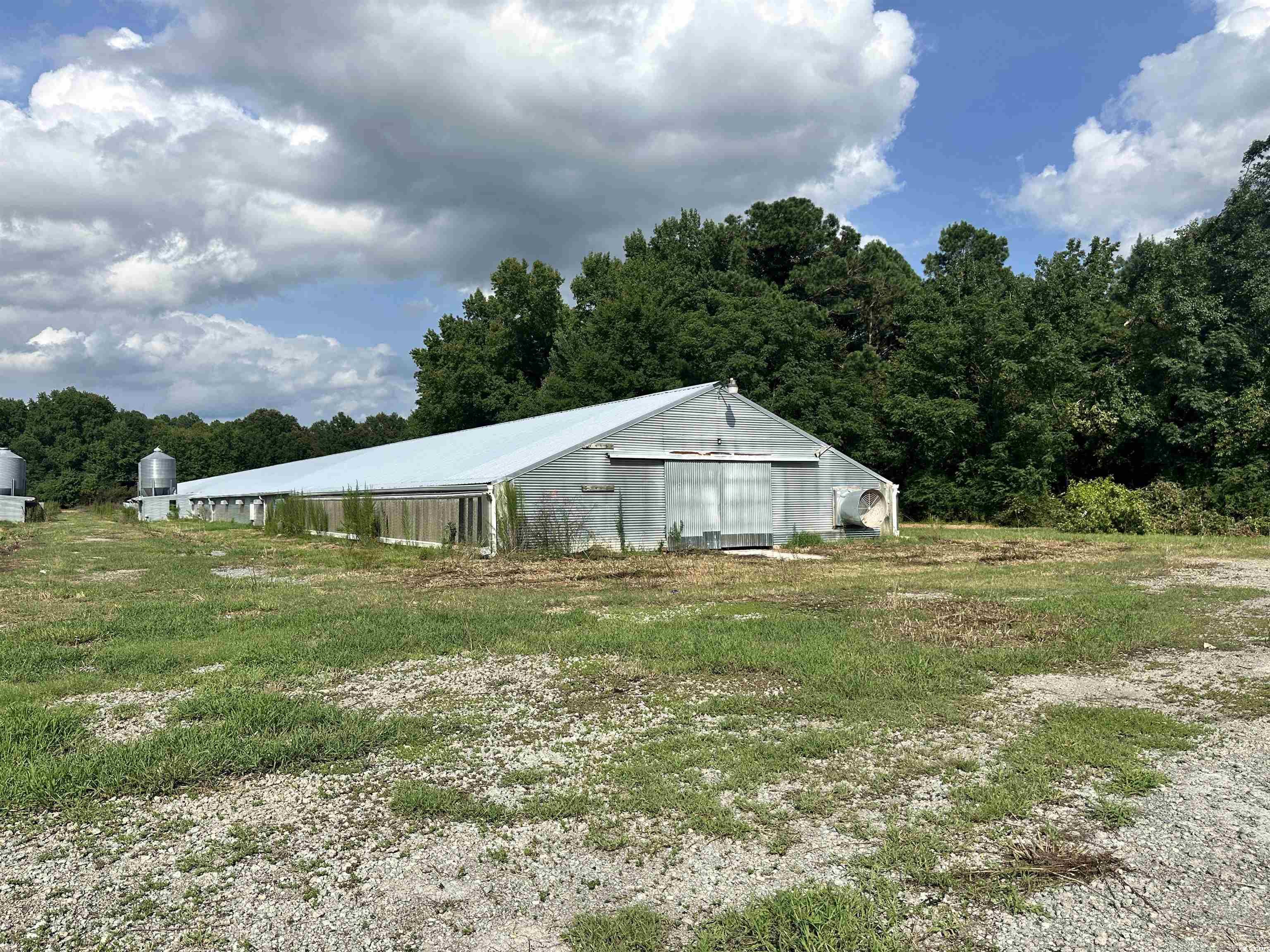 100 Lulu Ln. Property Photo 33