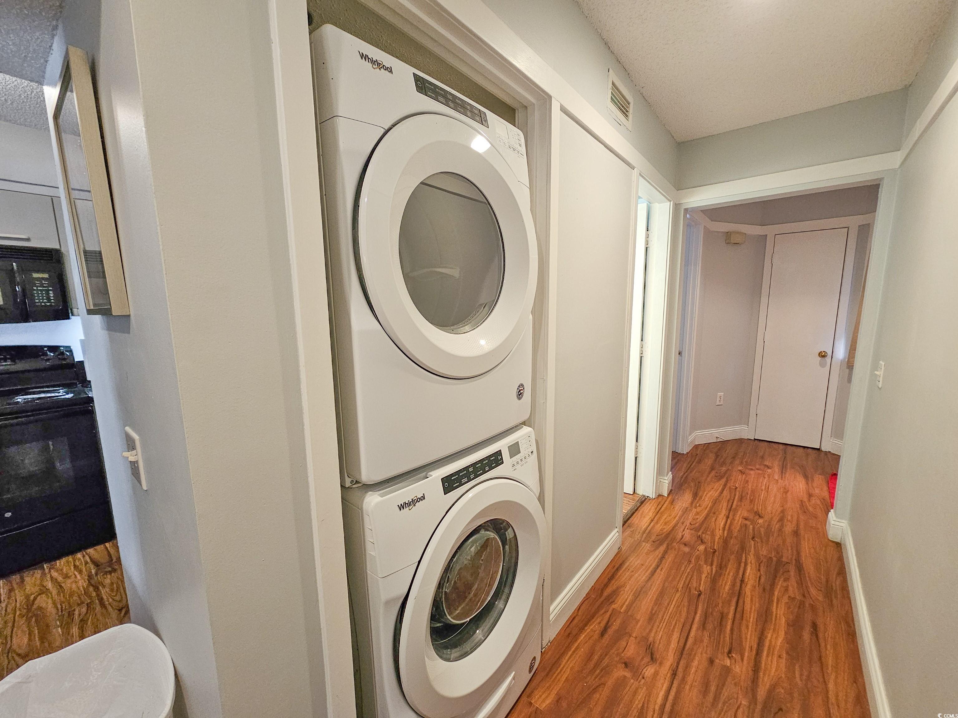 410 Melrose Pl. Property Photo 21