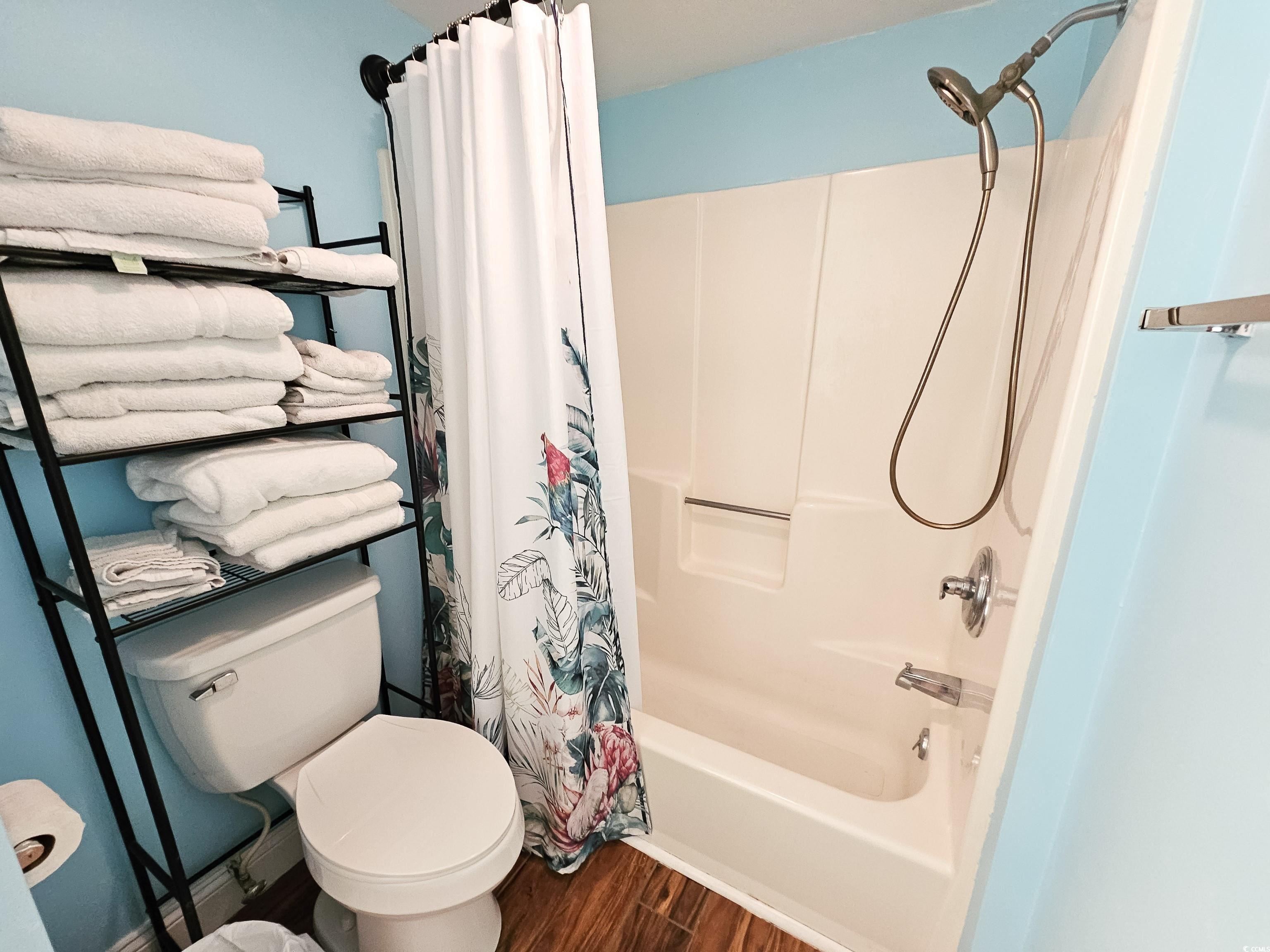 410 Melrose Pl. Property Photo 26