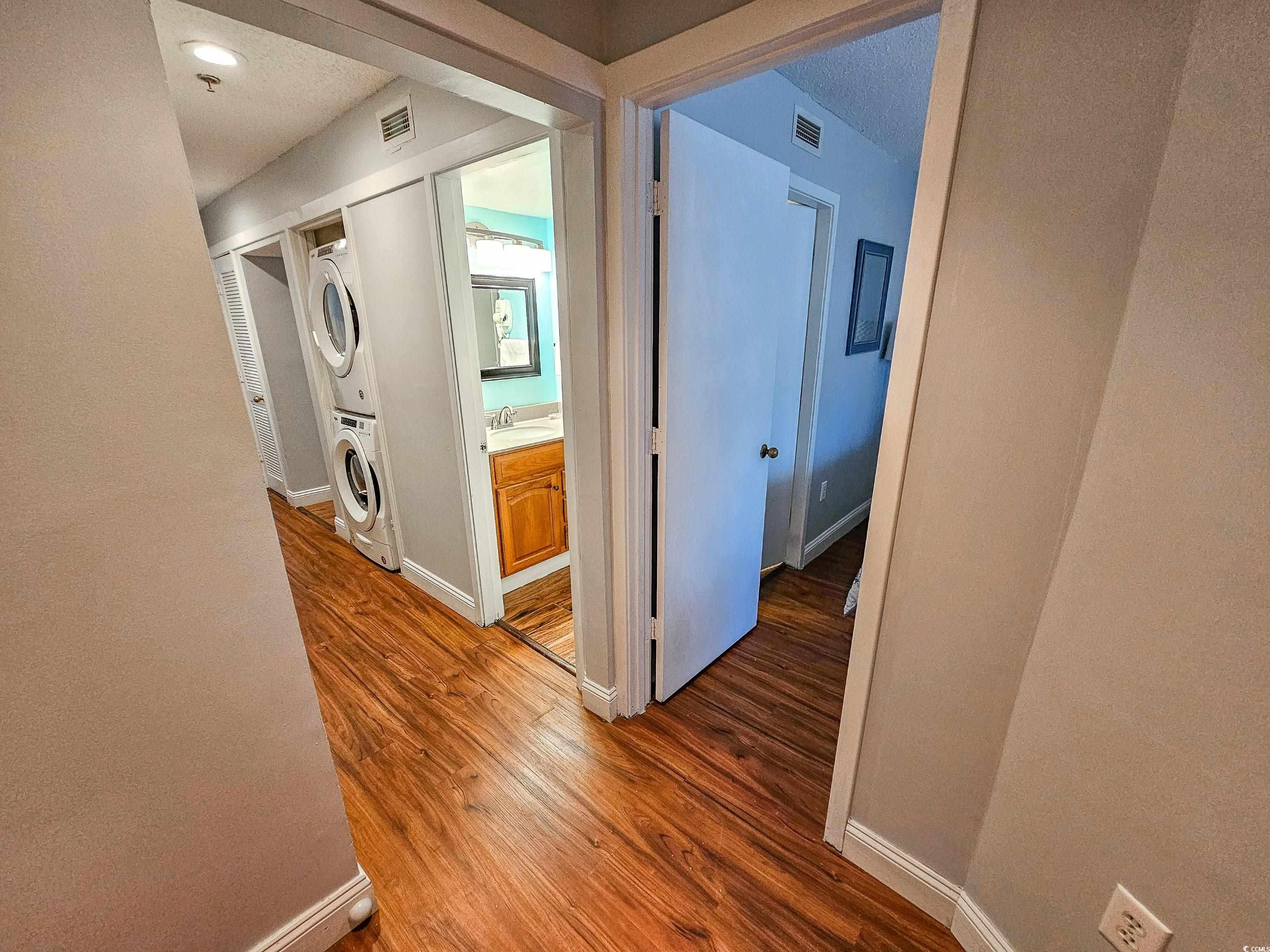410 Melrose Pl. Property Photo 29