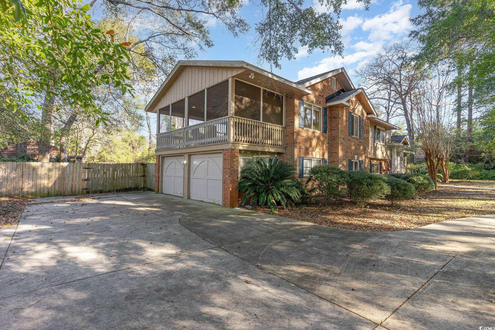 4351 Lakeside Dr. Property Photo 2
