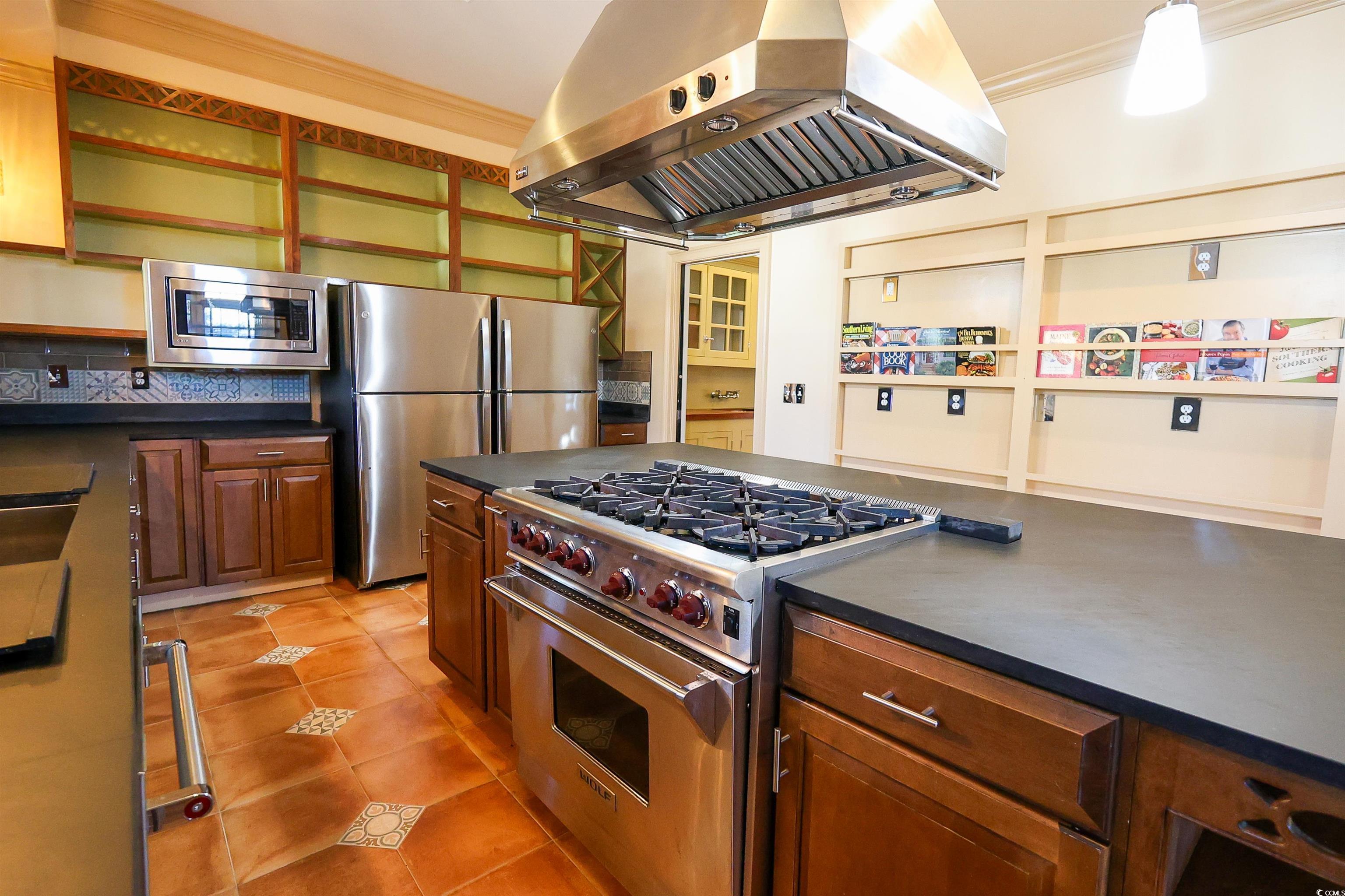429 Ocean Pointe Ct. Property Photo 7