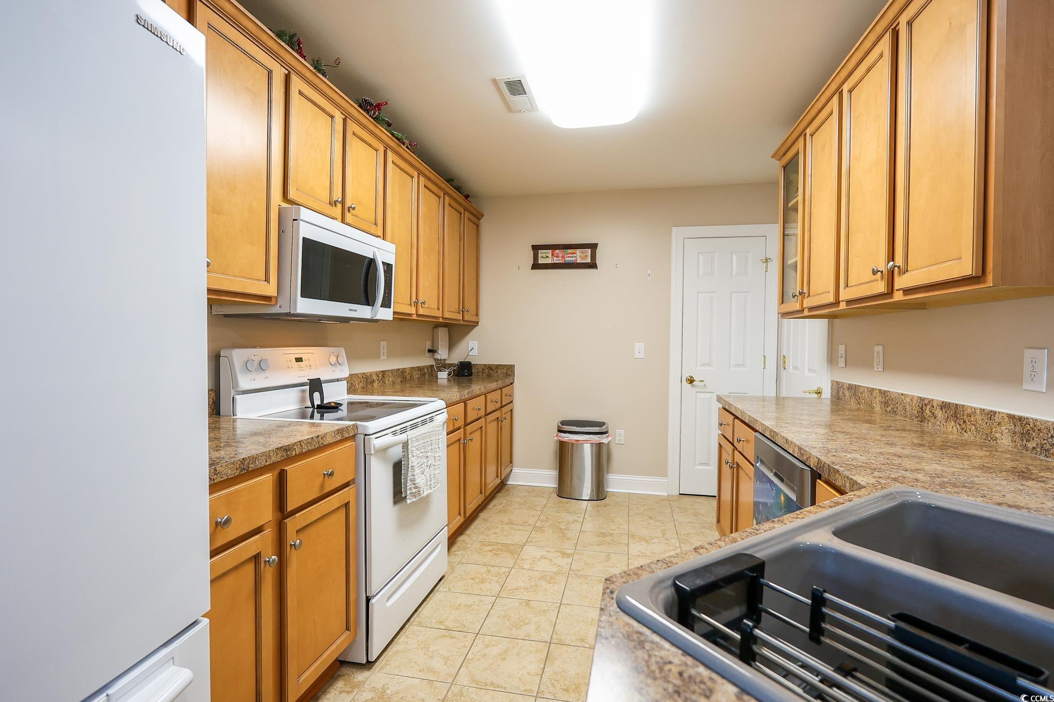 130 Lions Paw Ct. Property Photo 8