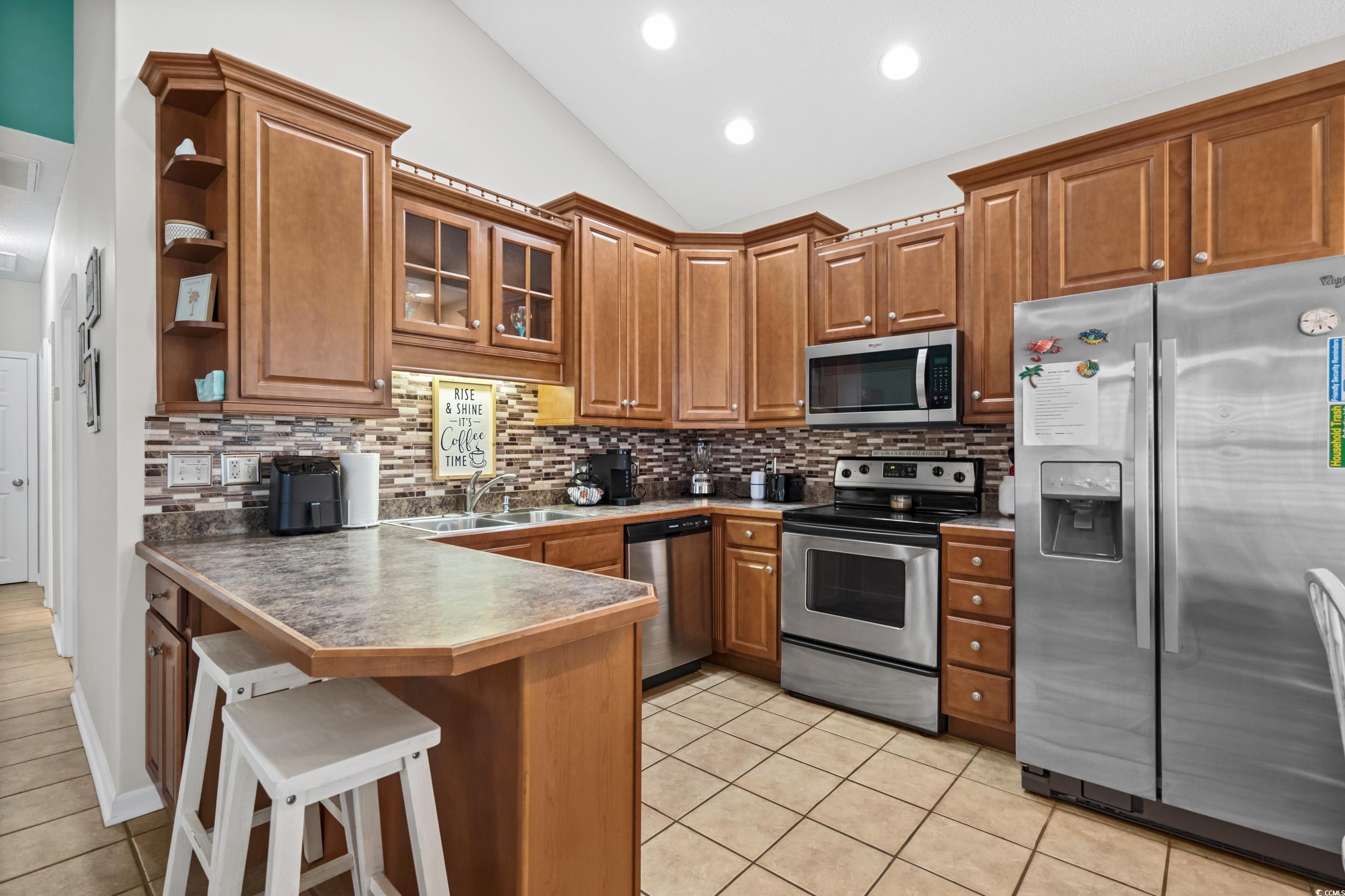6001 - 7032 S Kings Hwy. Property Photo 15