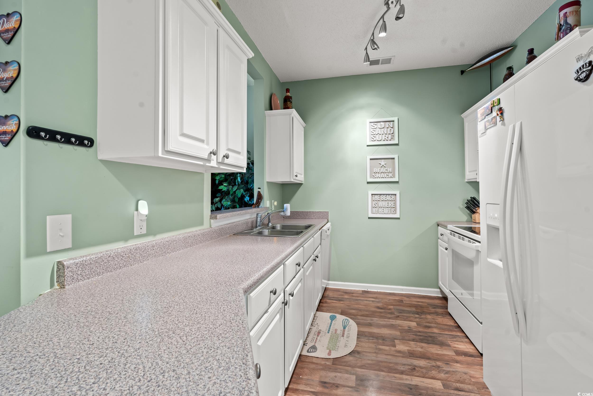 2080 Cross Gate Blvd. Property Photo 16