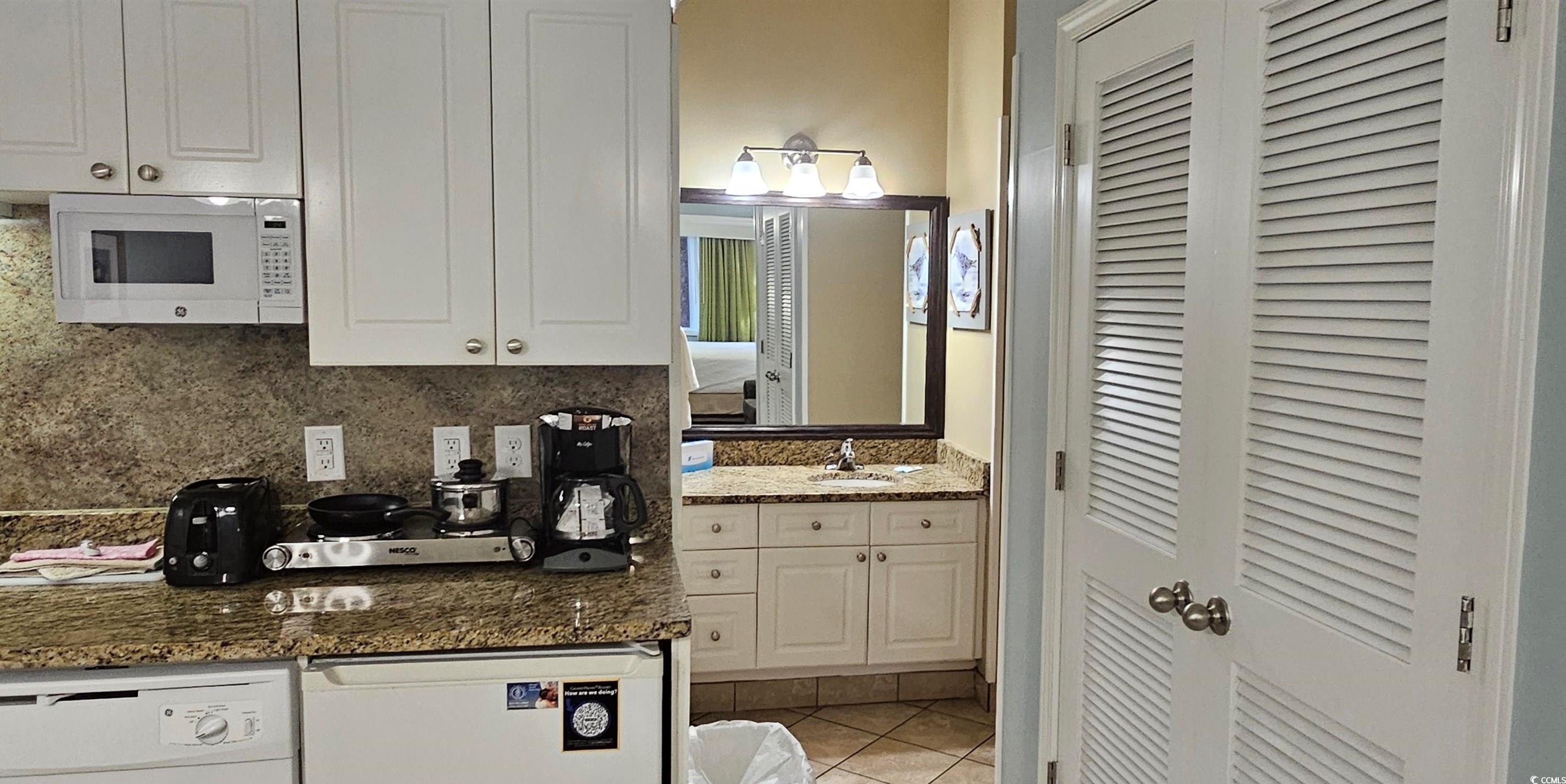 241 Presidential Dr. Property Photo 22