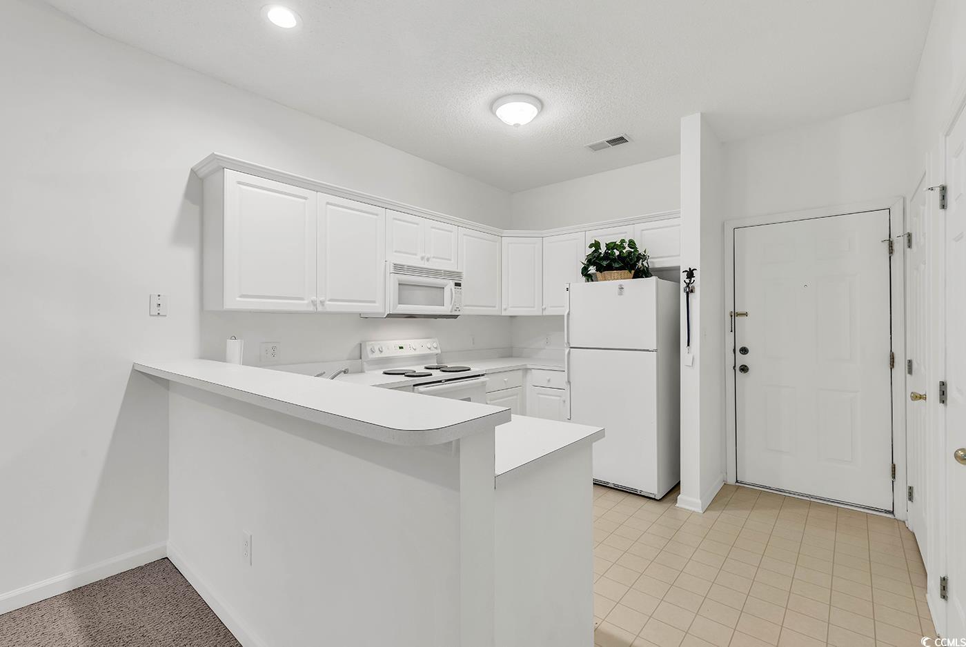 242 Sun Colony Blvd. Property Photo 12