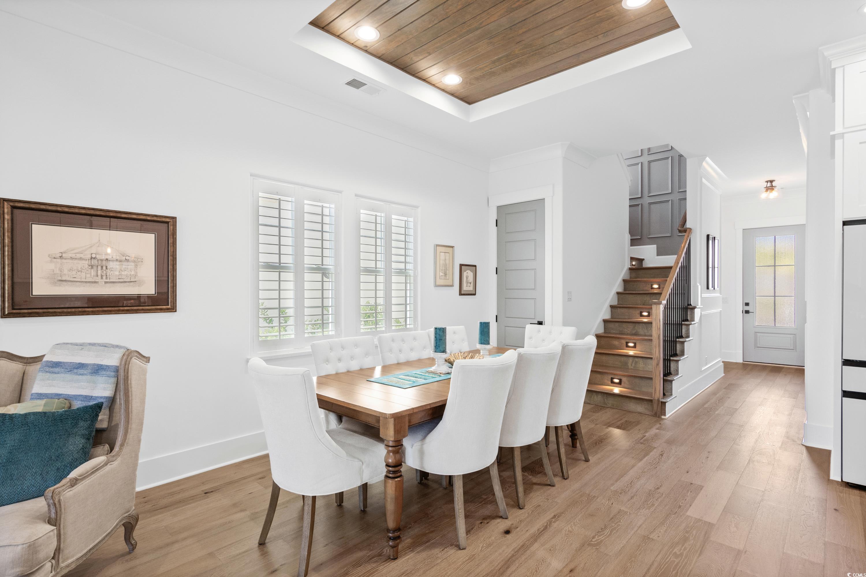 6760 Ocean Breeze Loop Property Photo 8