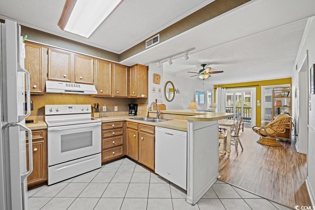 9570 Shore Dr. Property Photo 2