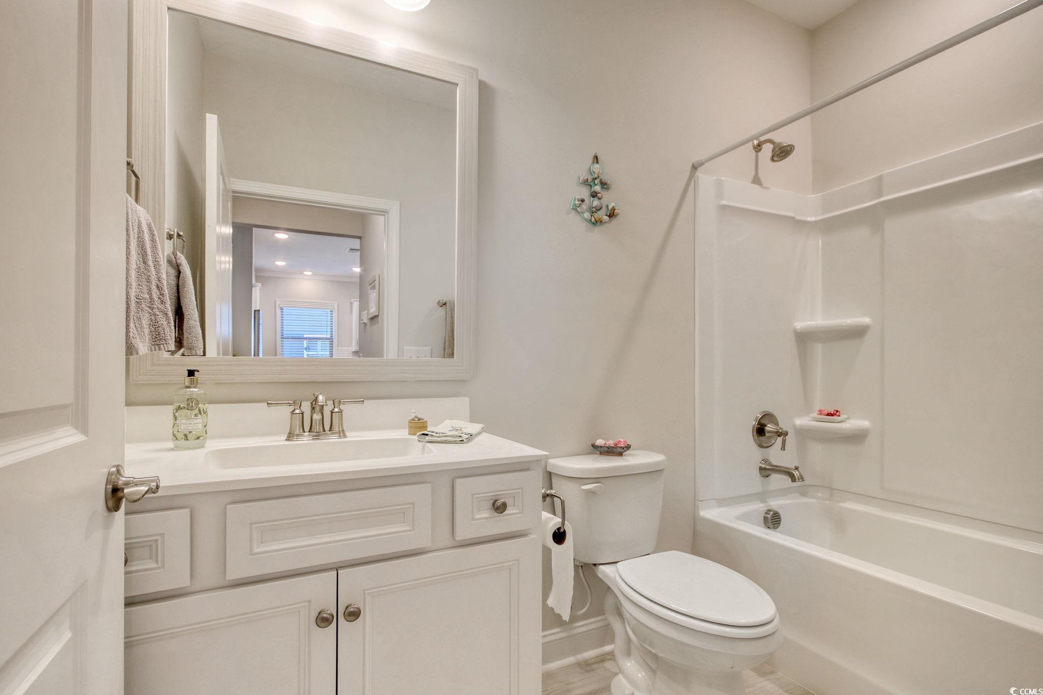 6070 Tramonto St. Property Photo 9