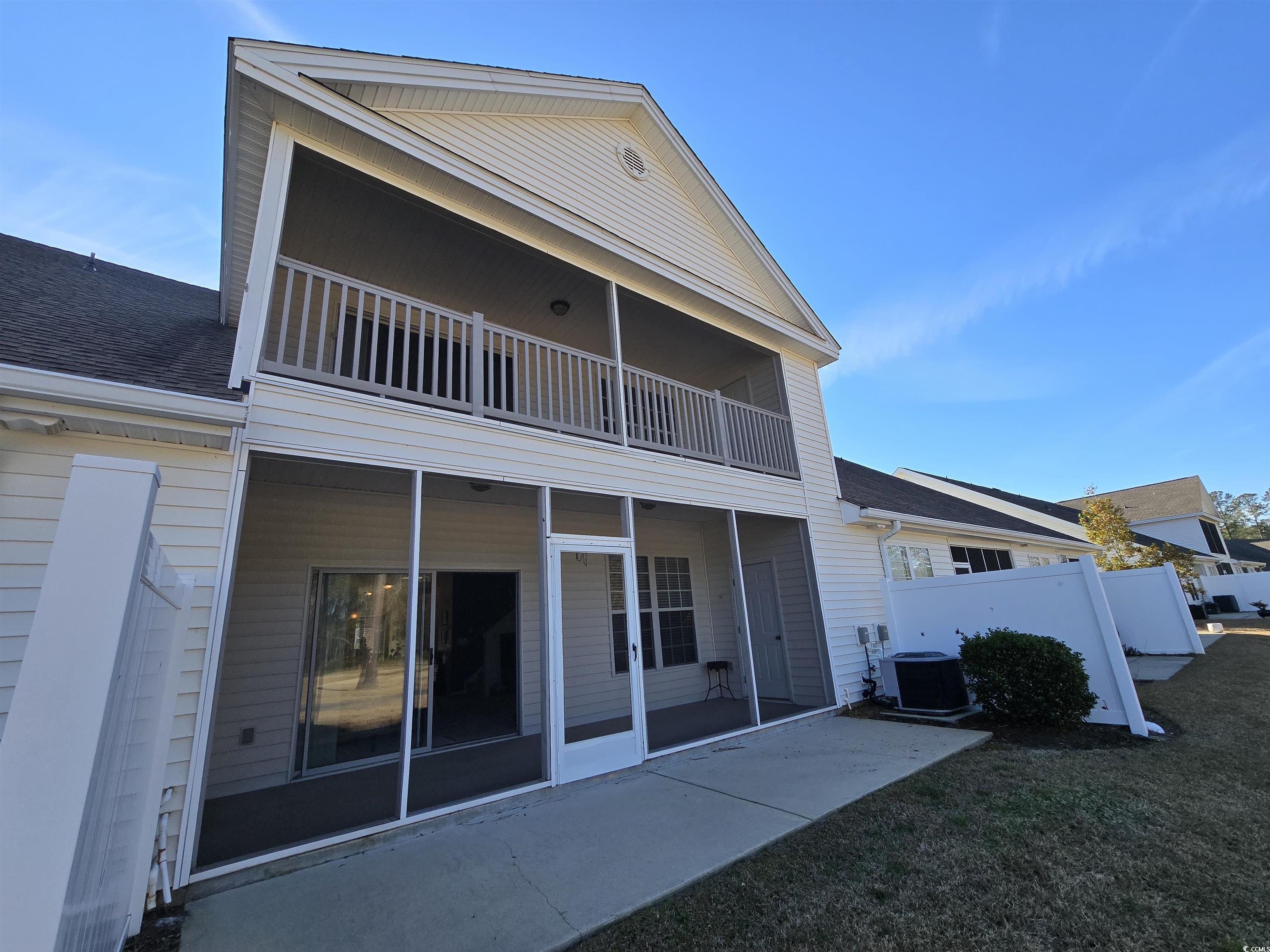 270 Connemara Dr. Property Photo 18