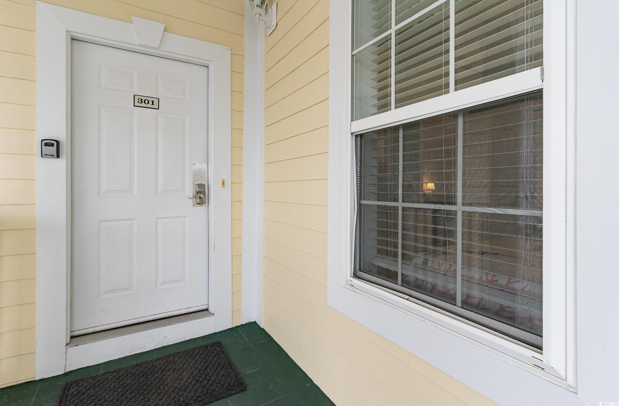 4872 Dahila Ct. Property Photo 4