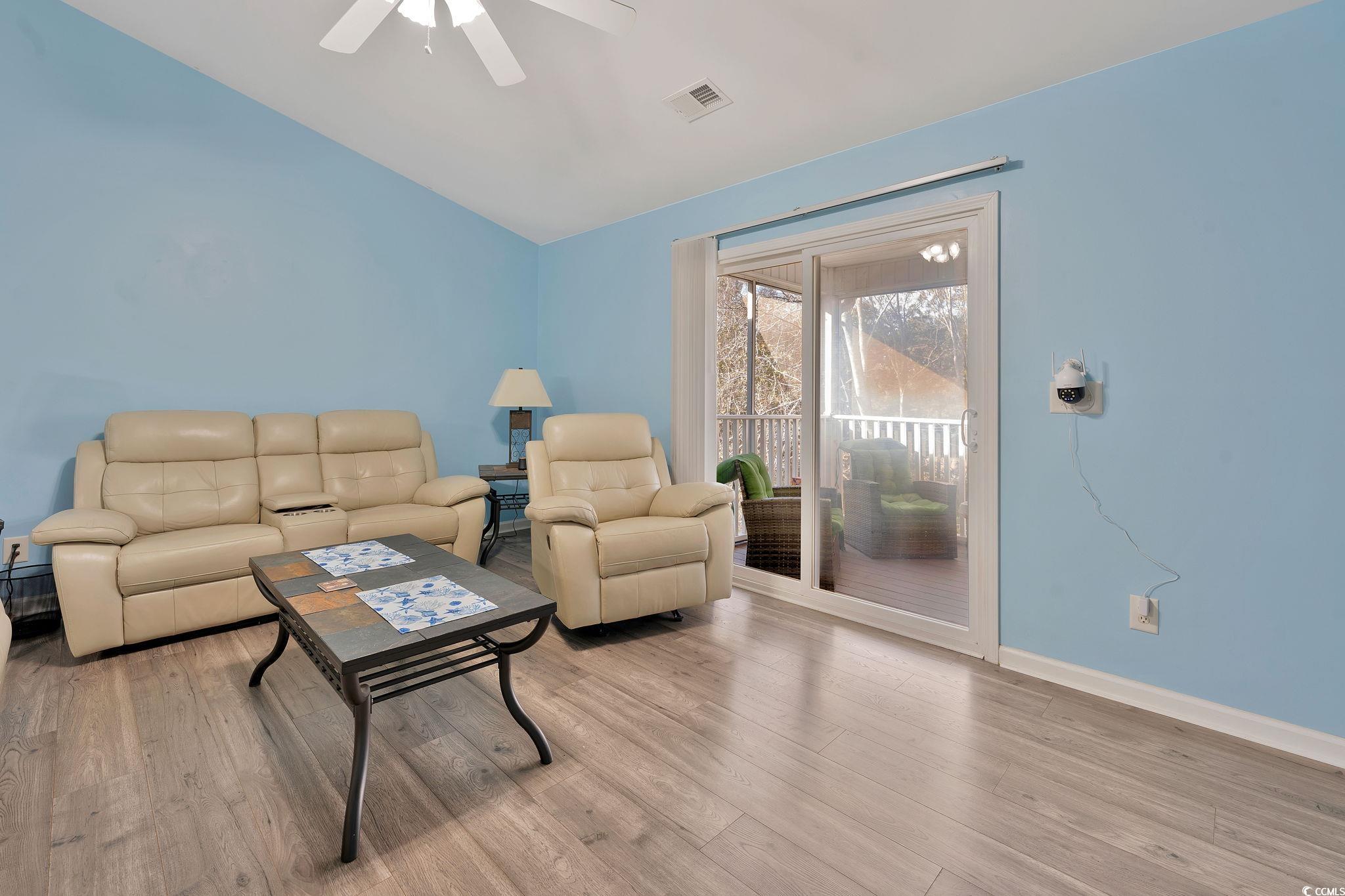 4850 Meadowsweet Dr. Property Photo 6