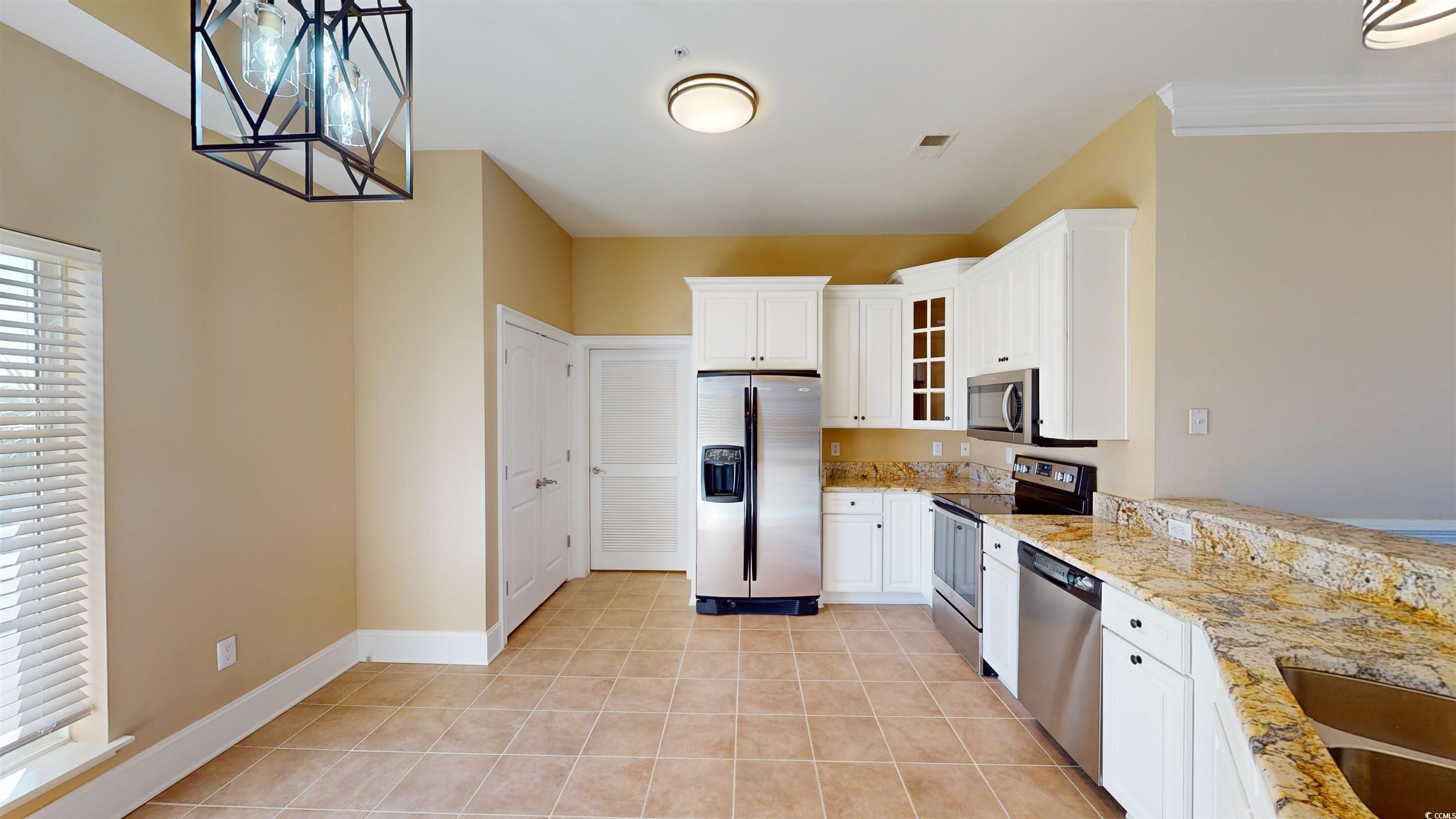 257 Venice Way Property Photo 4