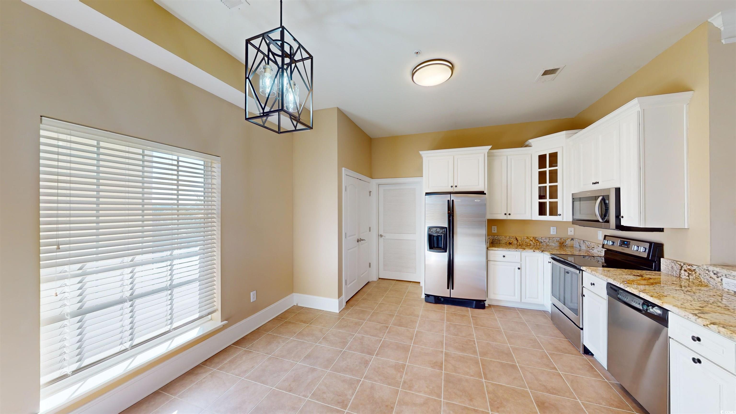 257 Venice Way Property Photo 5