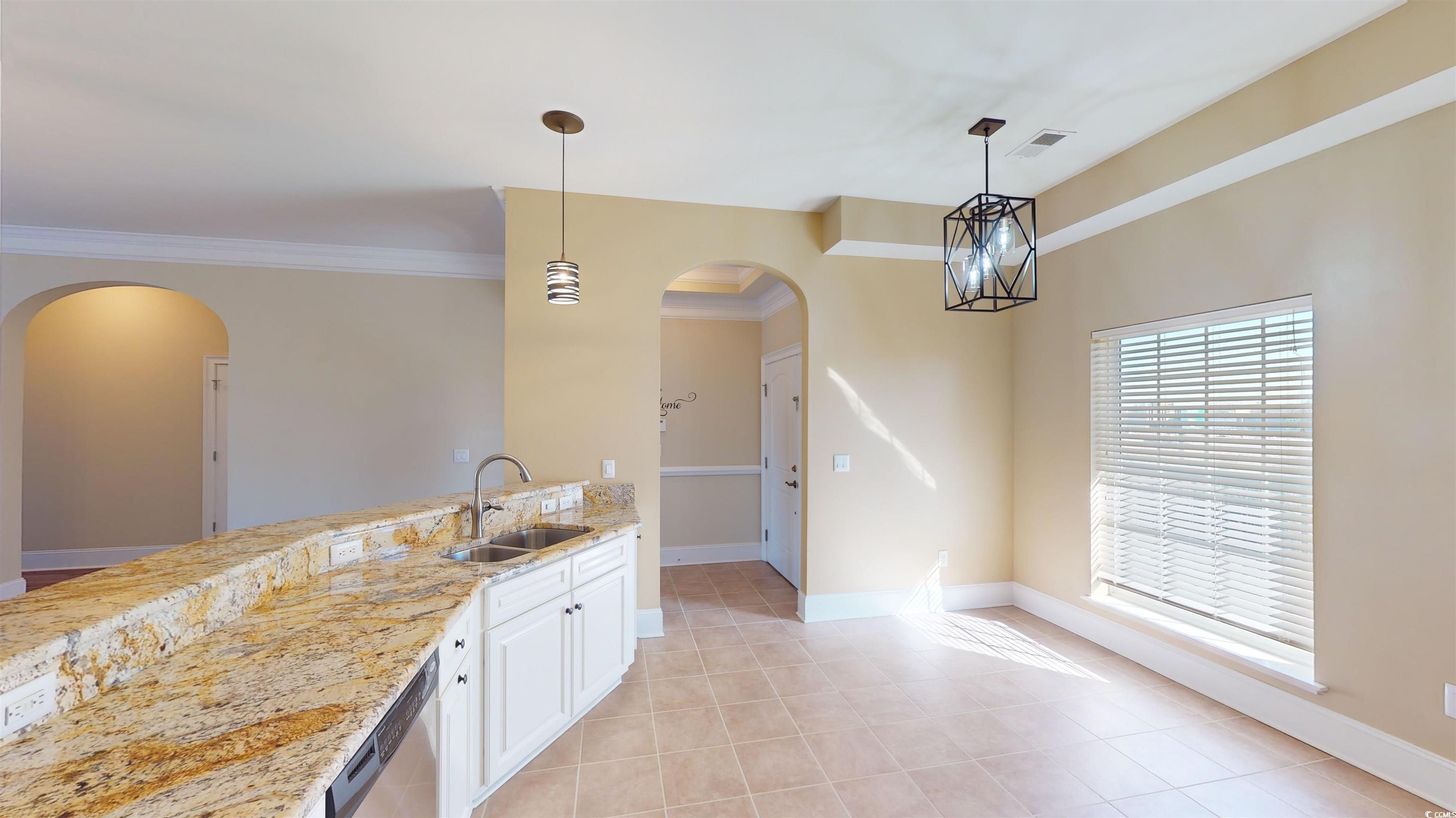 257 Venice Way Property Photo 7