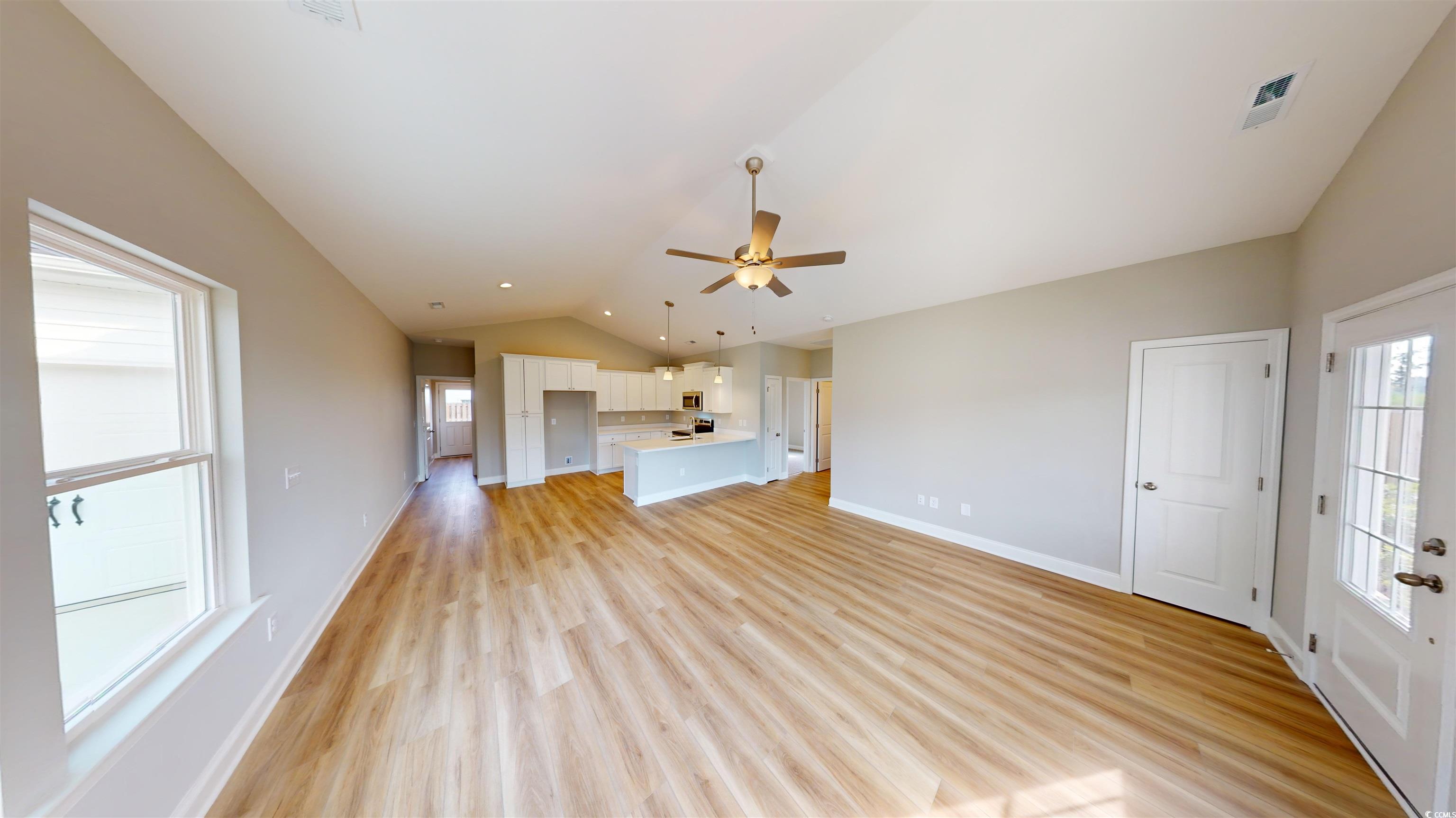 1036 Moen Loop Property Photo 7