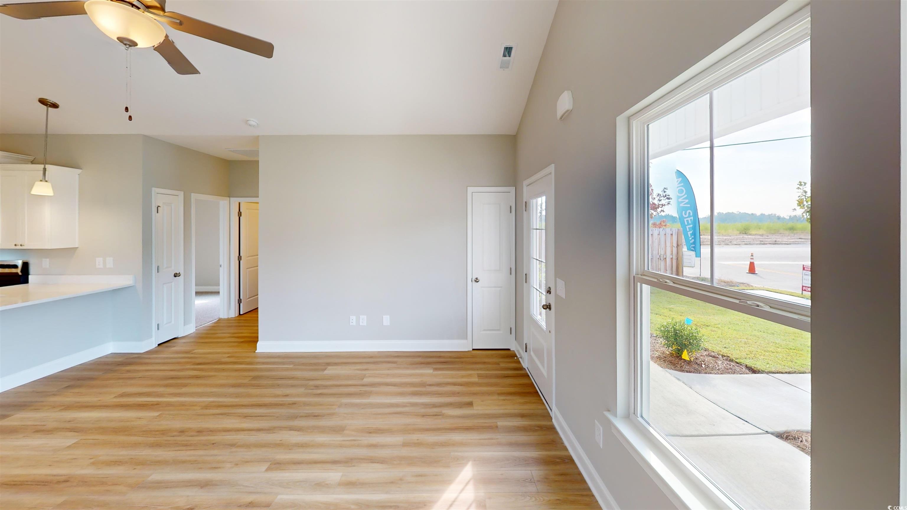 1036 Moen Loop Property Photo 8