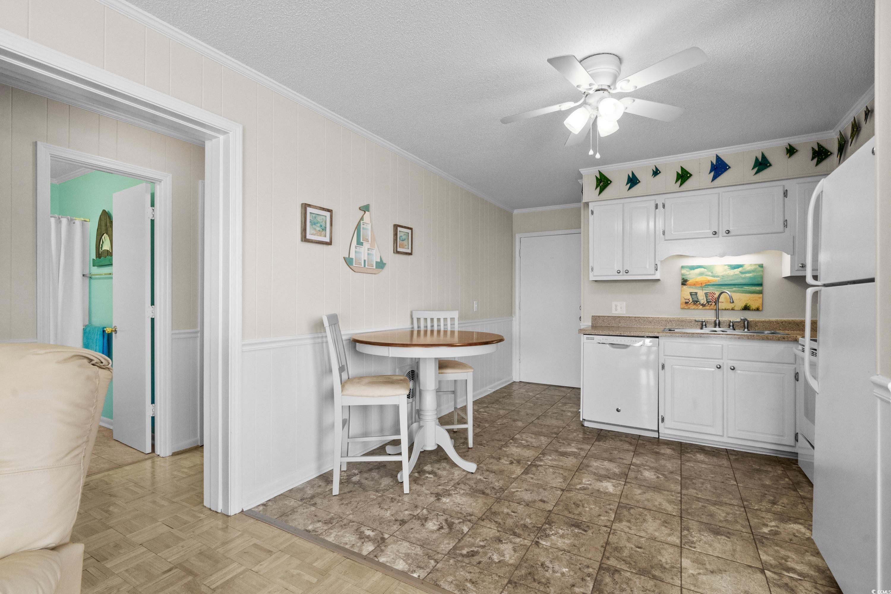 9560 Shore Dr. Property Photo 10