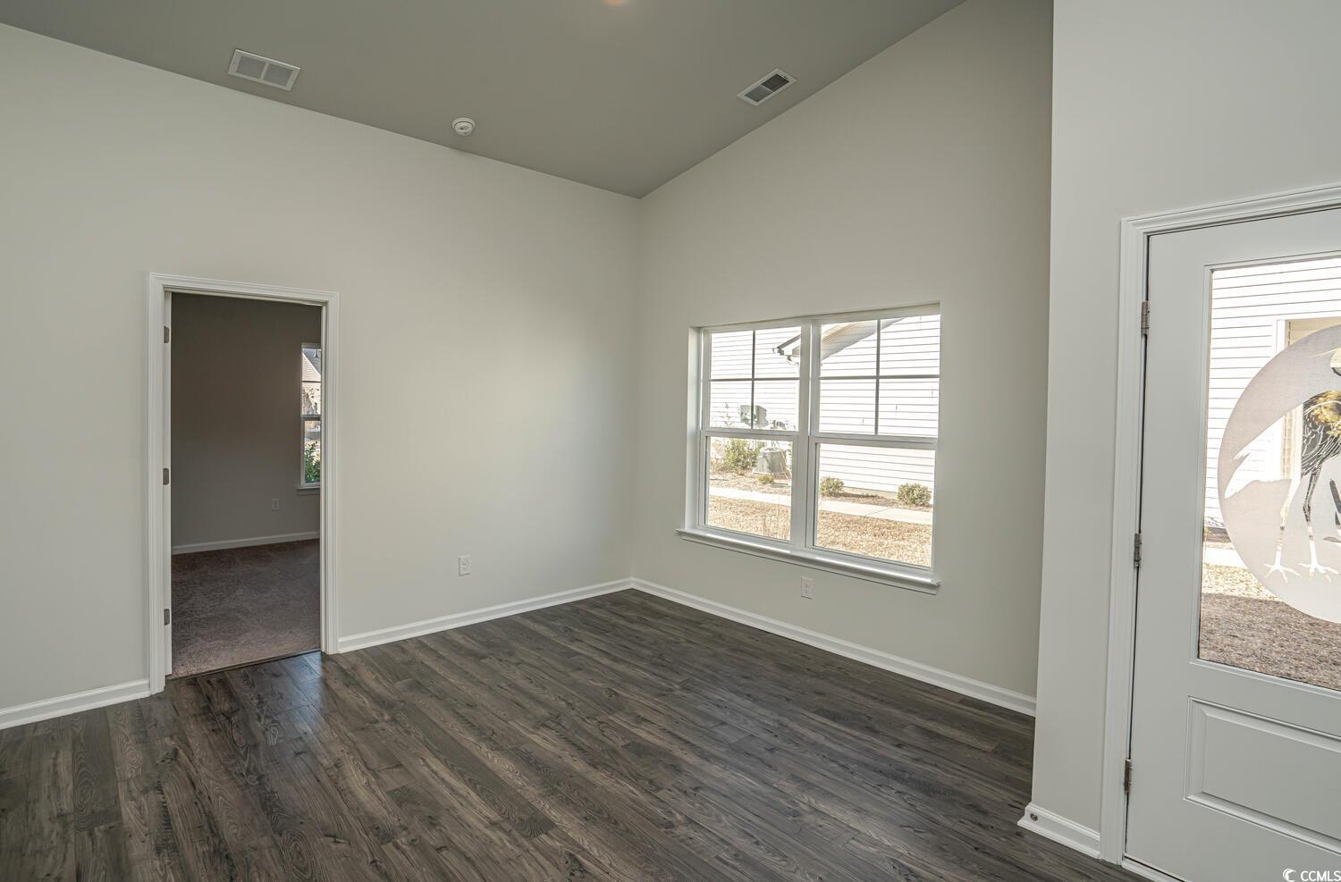 1574 Jardine Loop Property Photo 8