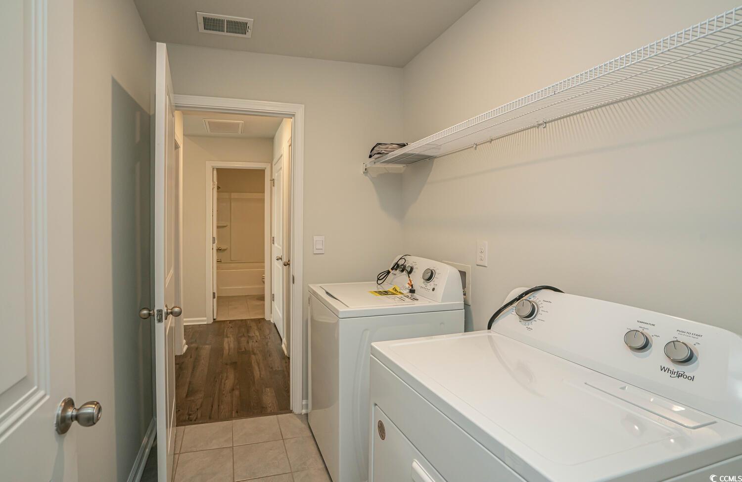 1574 Jardine Loop Property Photo 12