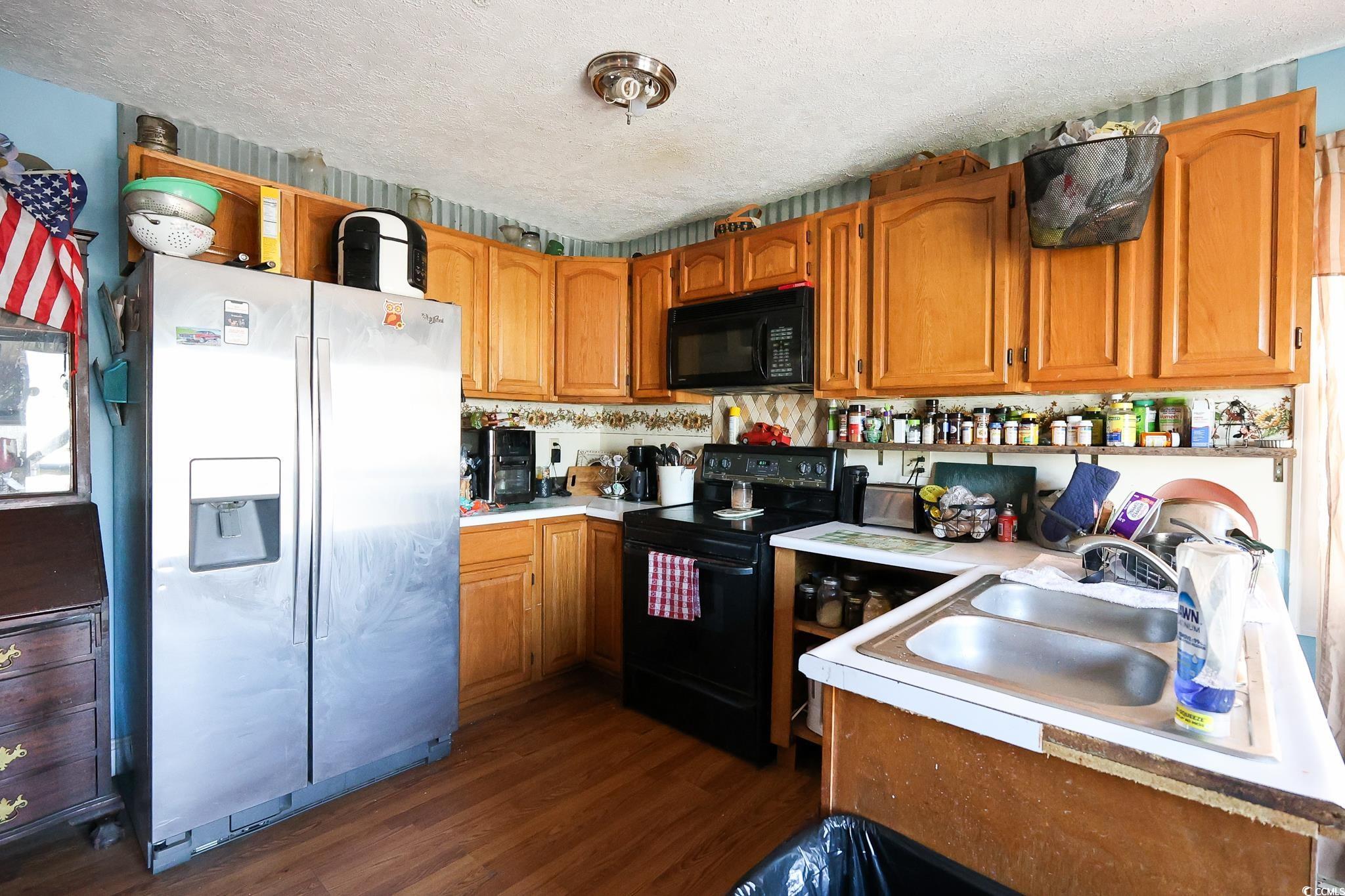 916 Maple St. Property Photo 3
