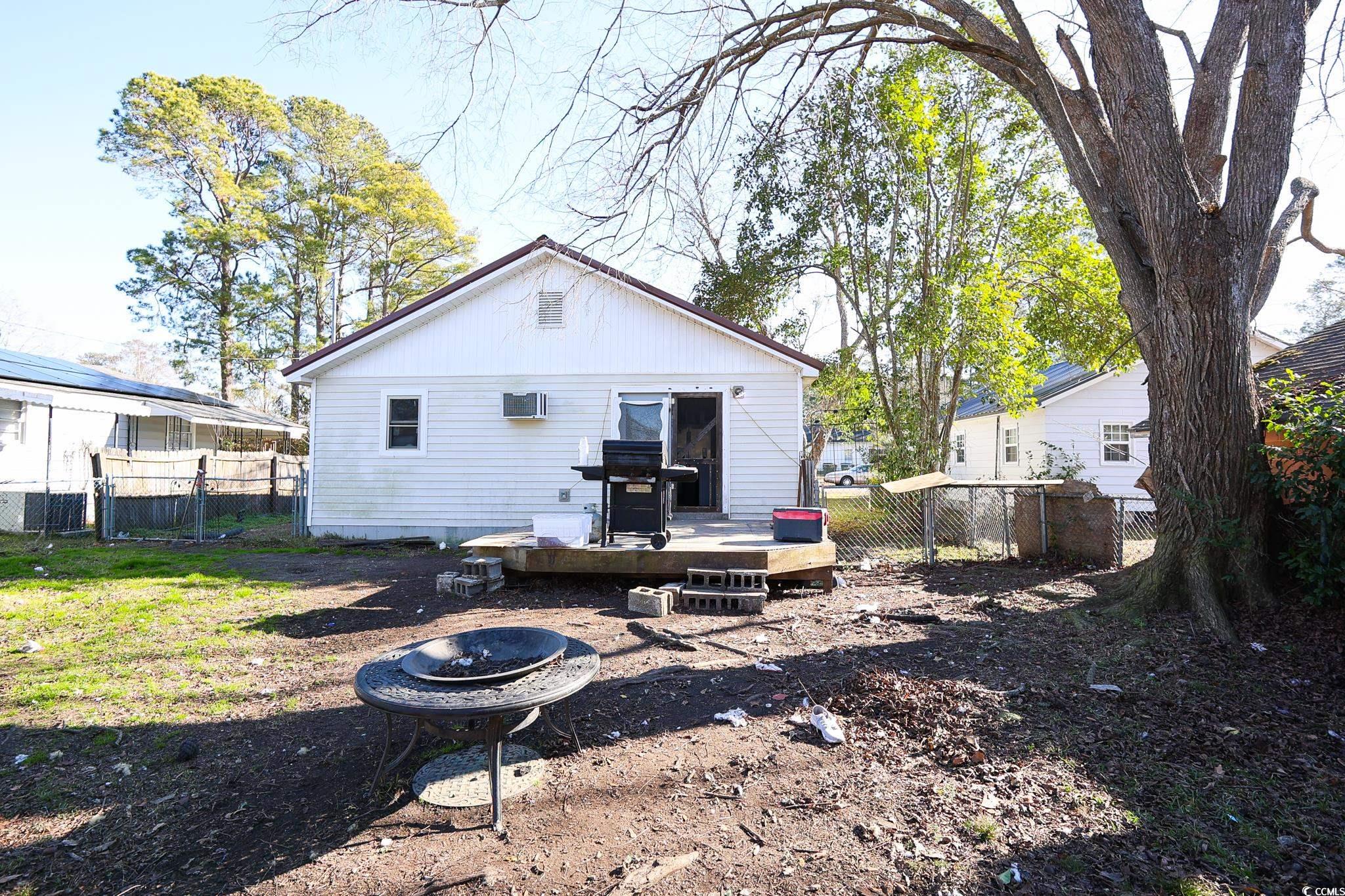 916 Maple St. Property Photo 10