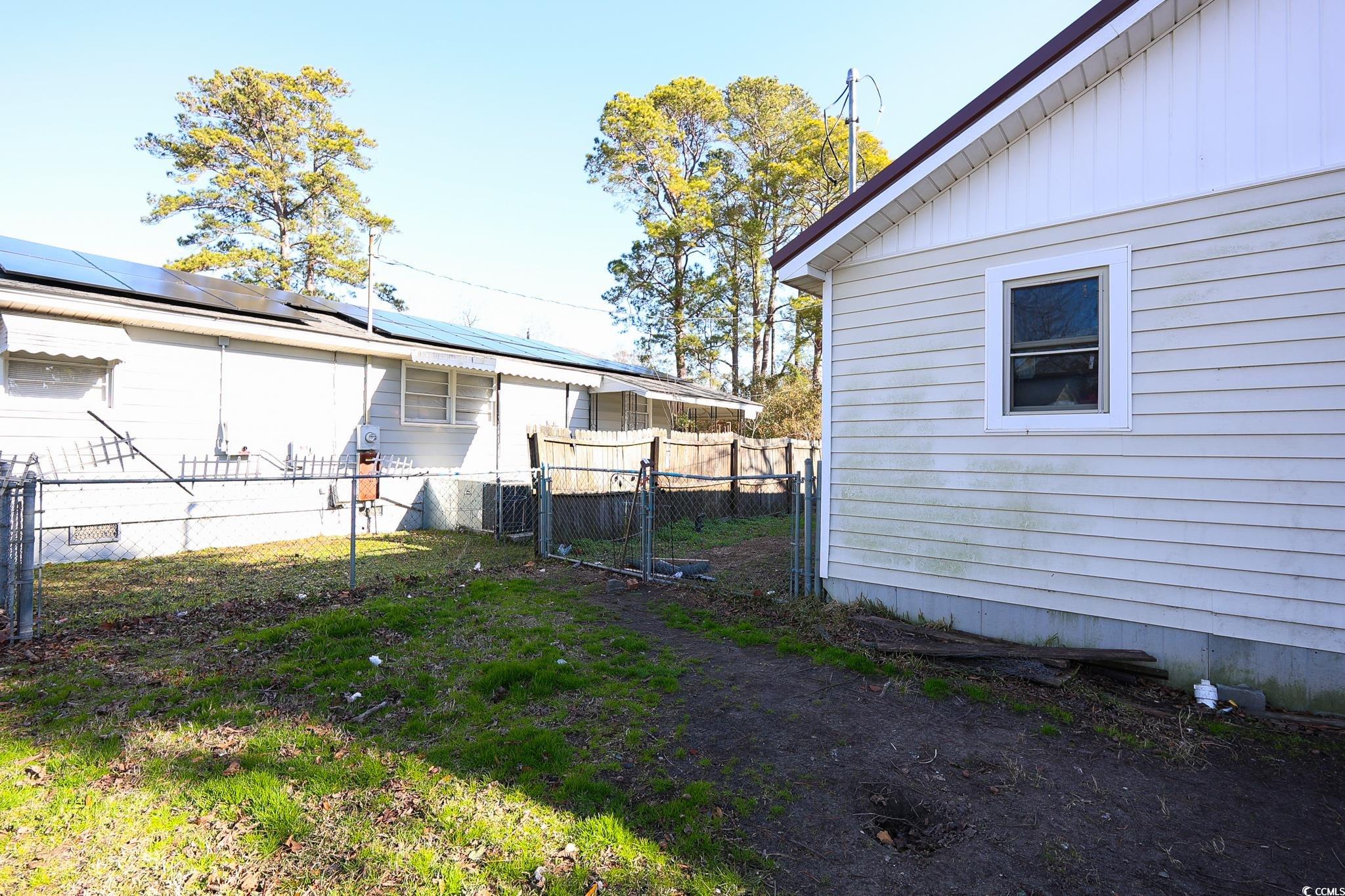 916 Maple St. Property Photo 11