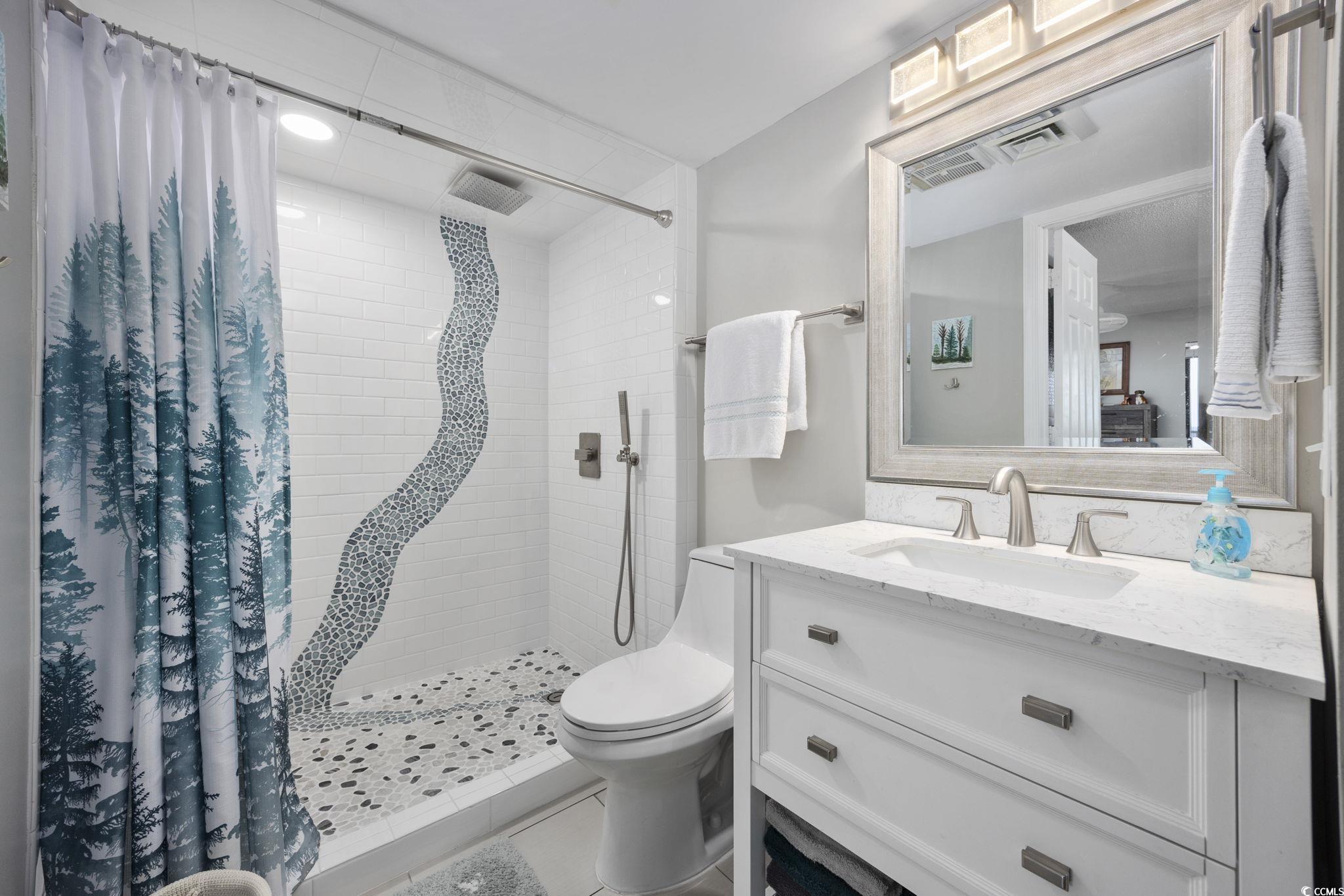 5523 N Ocean Blvd. Property Photo 8