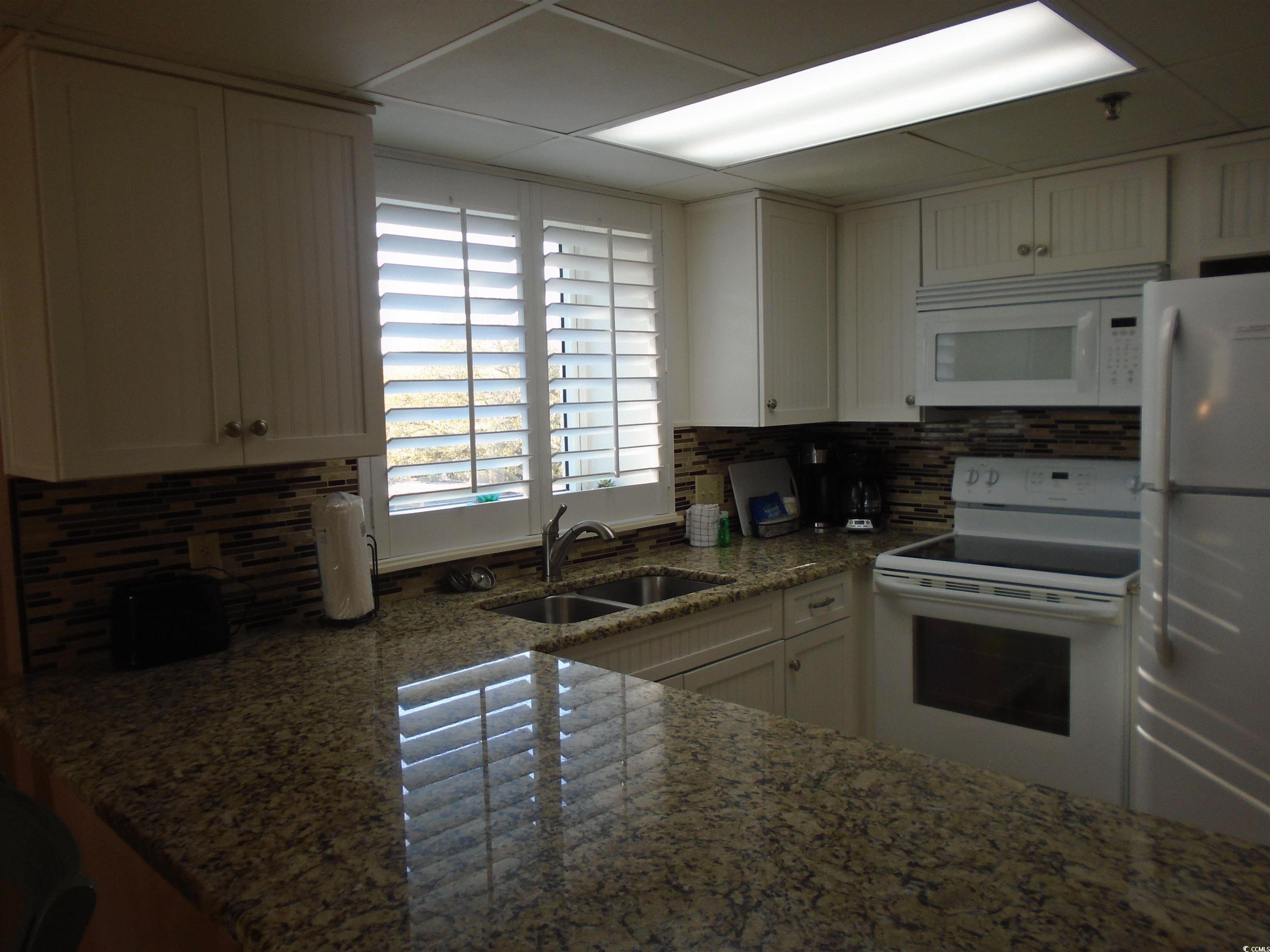 601 Retreat Beach Circle Property Photo 5