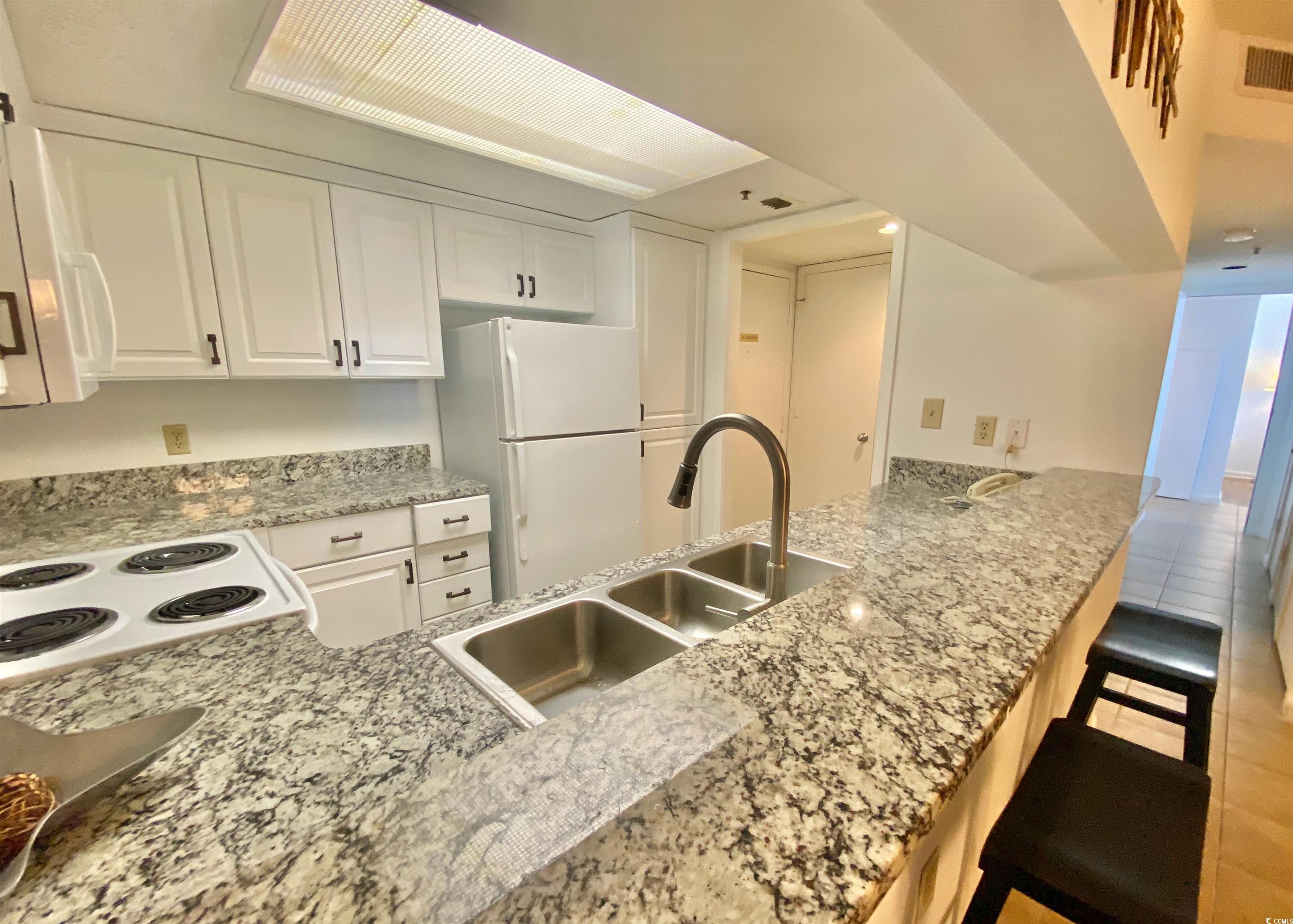9820 Queensway Blvd. Property Photo 11