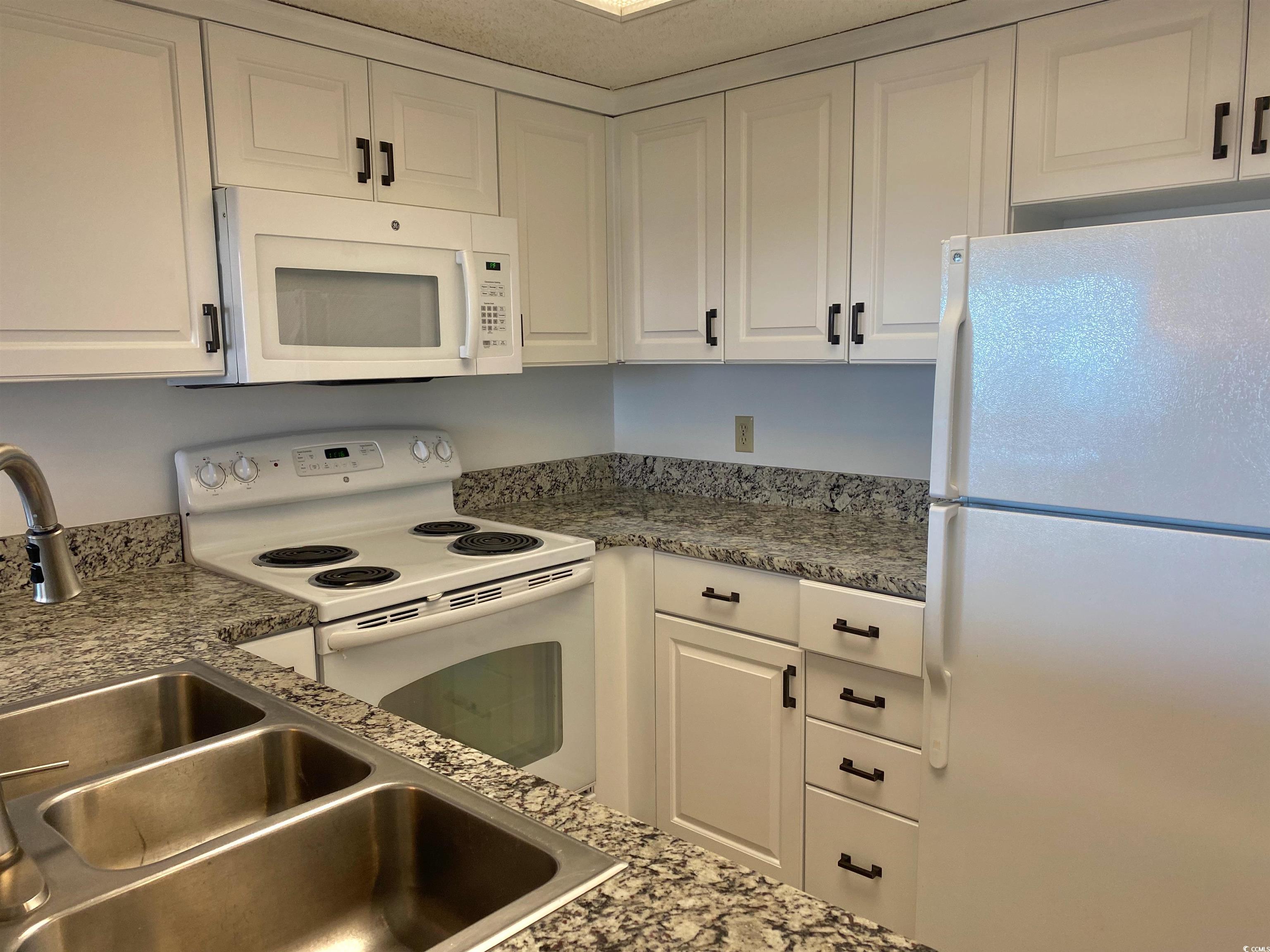 9820 Queensway Blvd. Property Photo 12