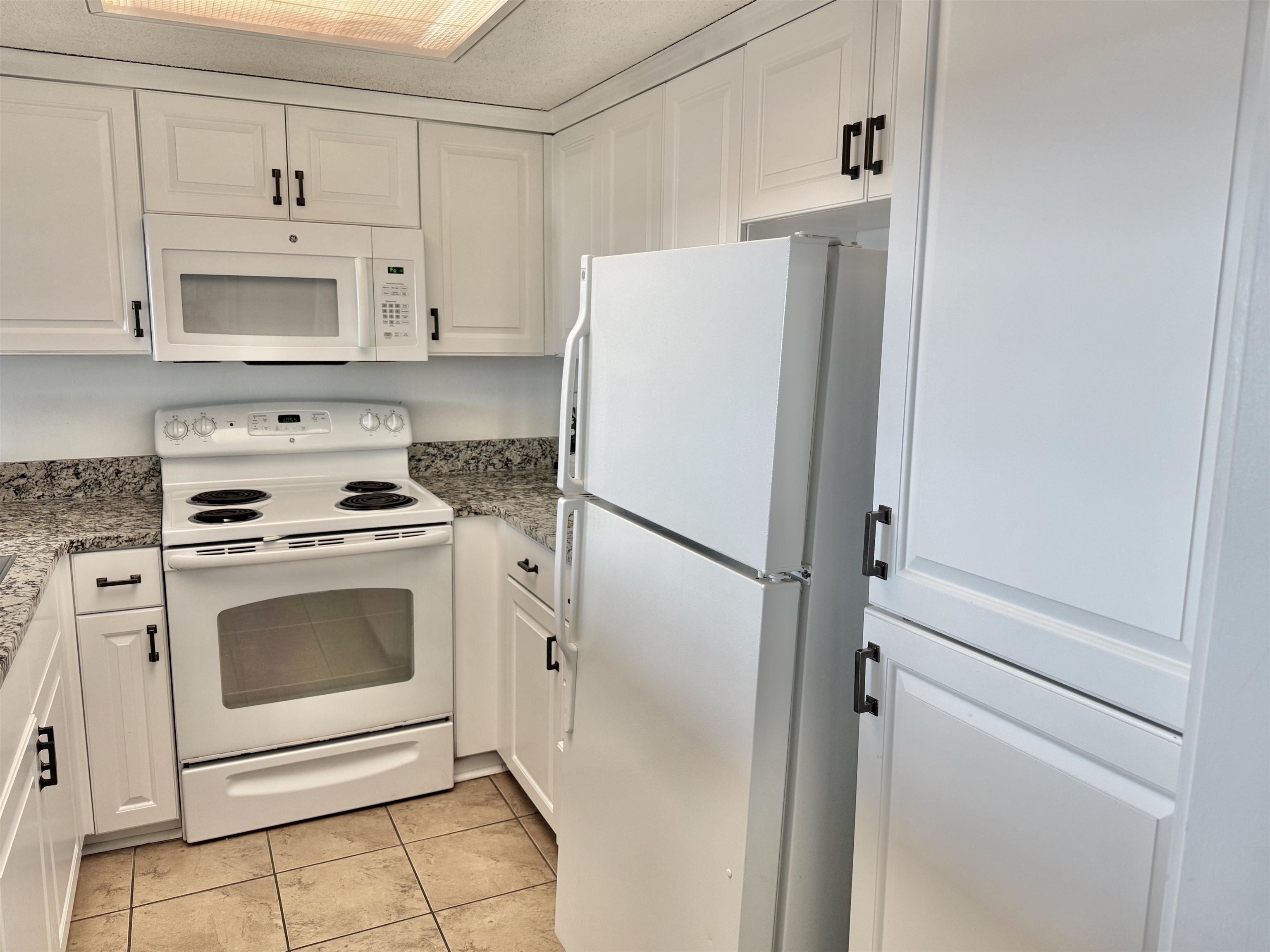 9820 Queensway Blvd. Property Photo 18