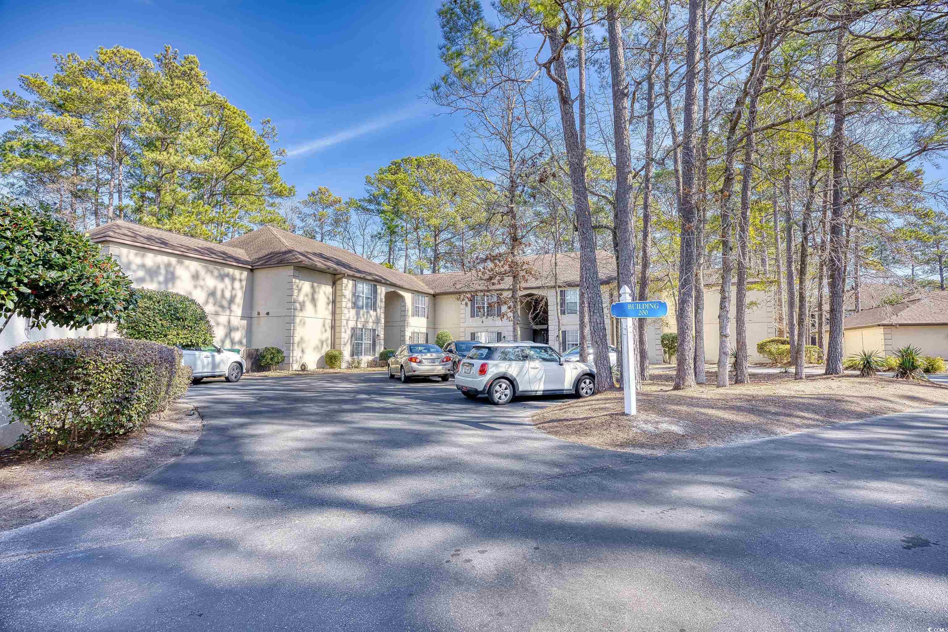 204 Pipers Ln. Property Photo 2