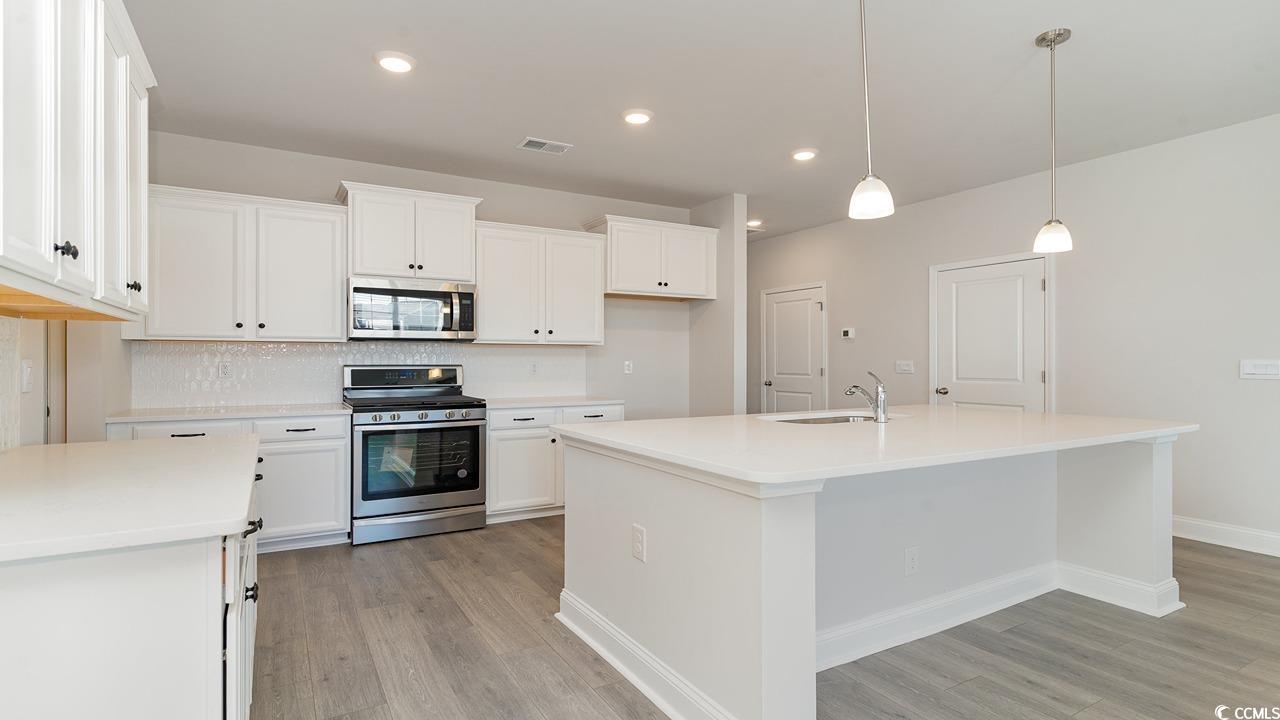 382 Glacier Way Property Photo 11
