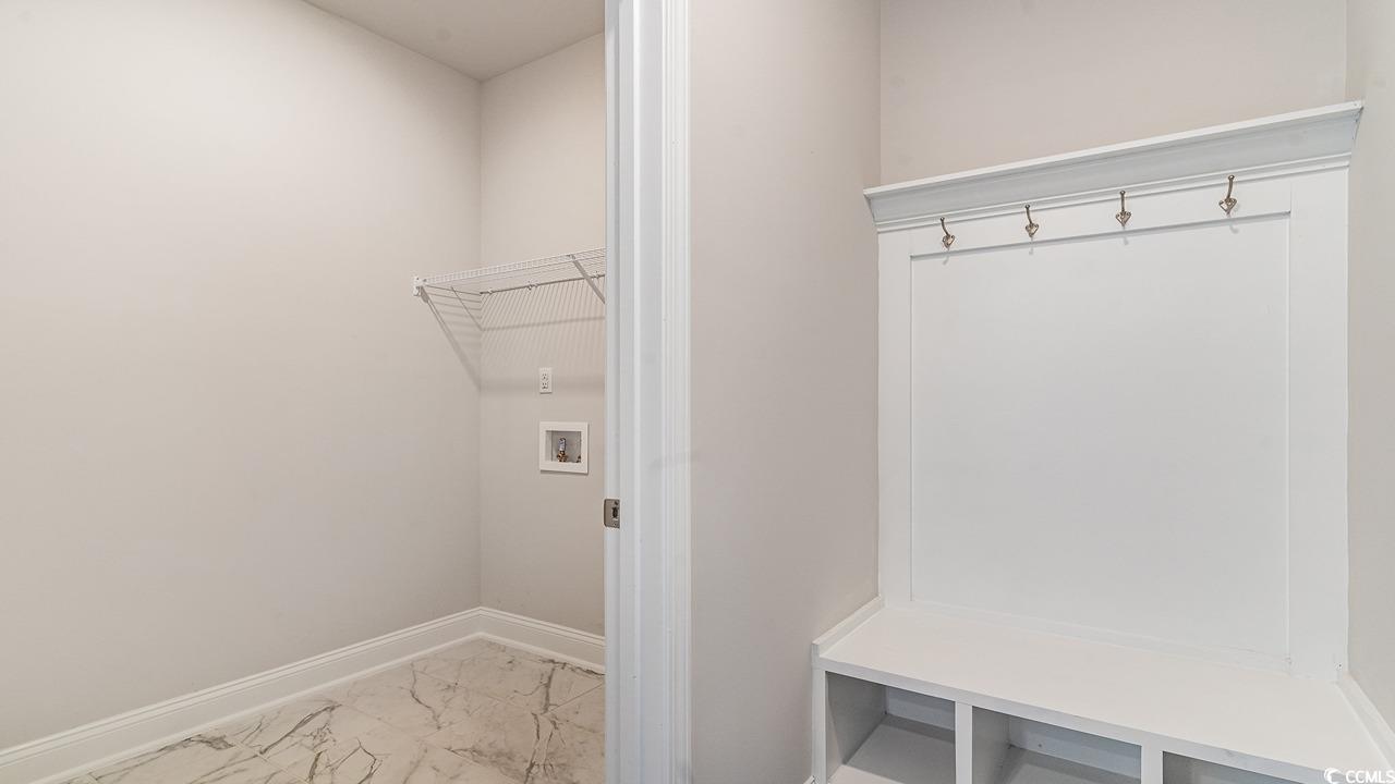 382 Glacier Way Property Photo 13
