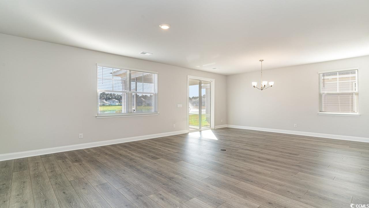 382 Glacier Way Property Photo 14