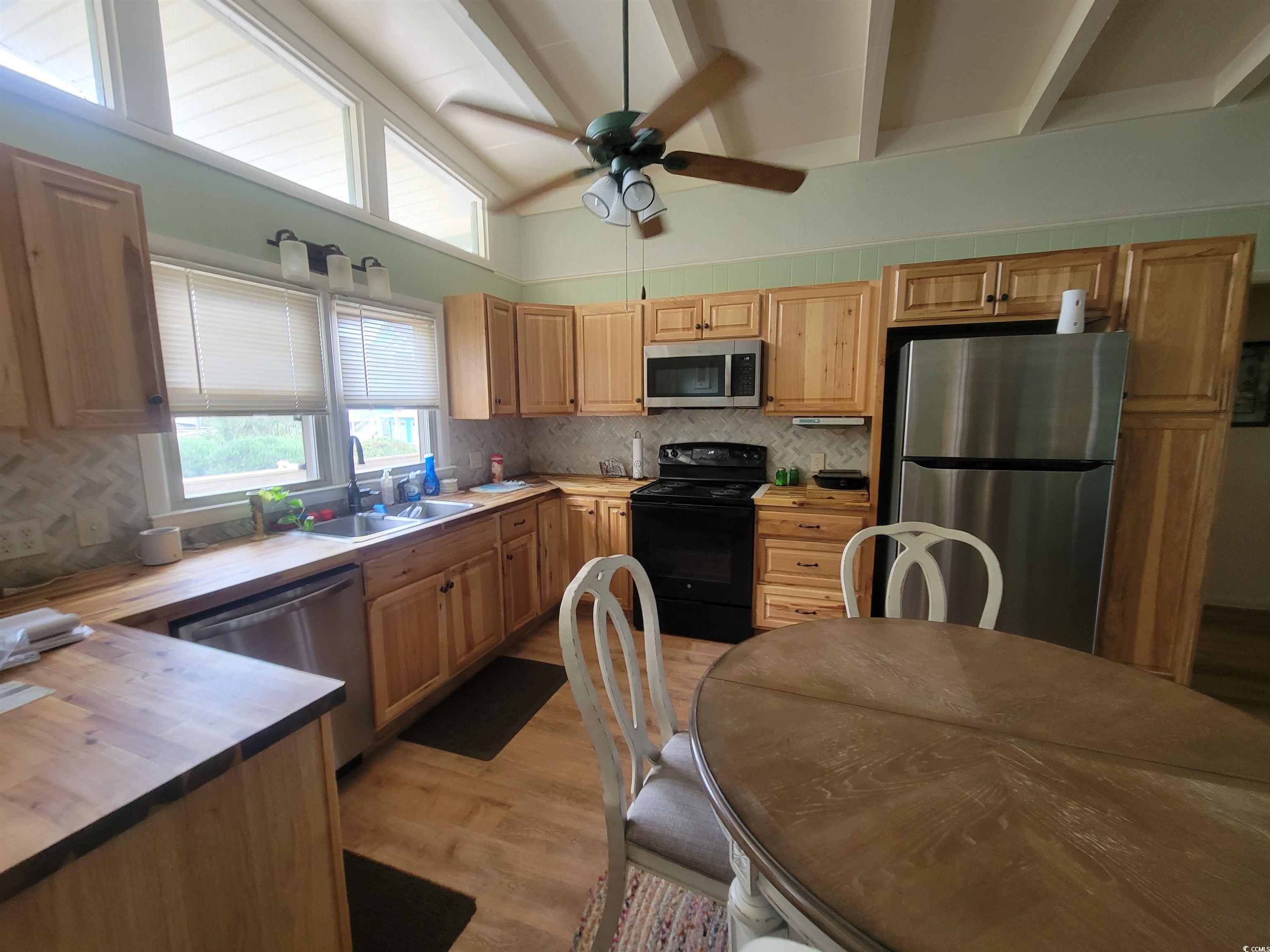2228 Oyster Cove Property Photo 3