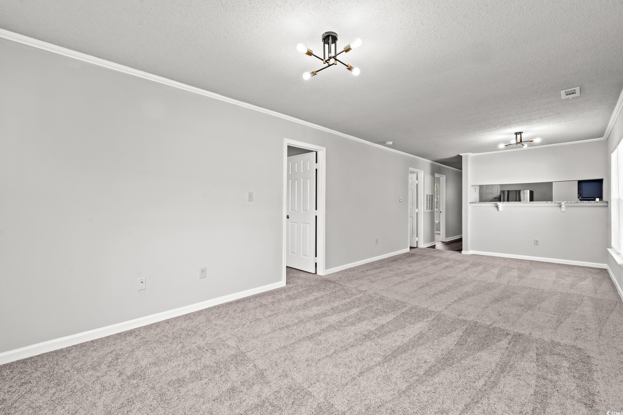4273 Villas Dr. Property Photo 5