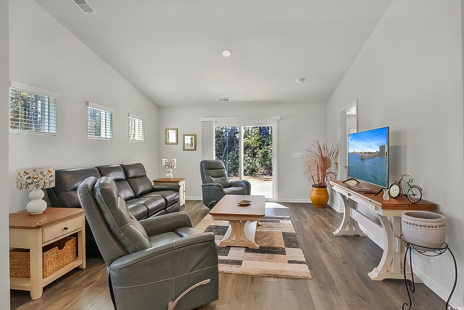 1454 Jardine Loop Property Photo 11