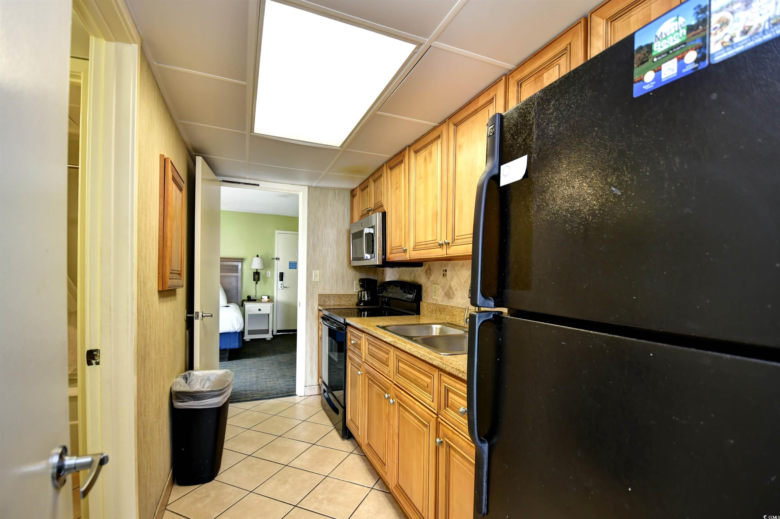 3000 N Ocean Blvd. Property Photo 10
