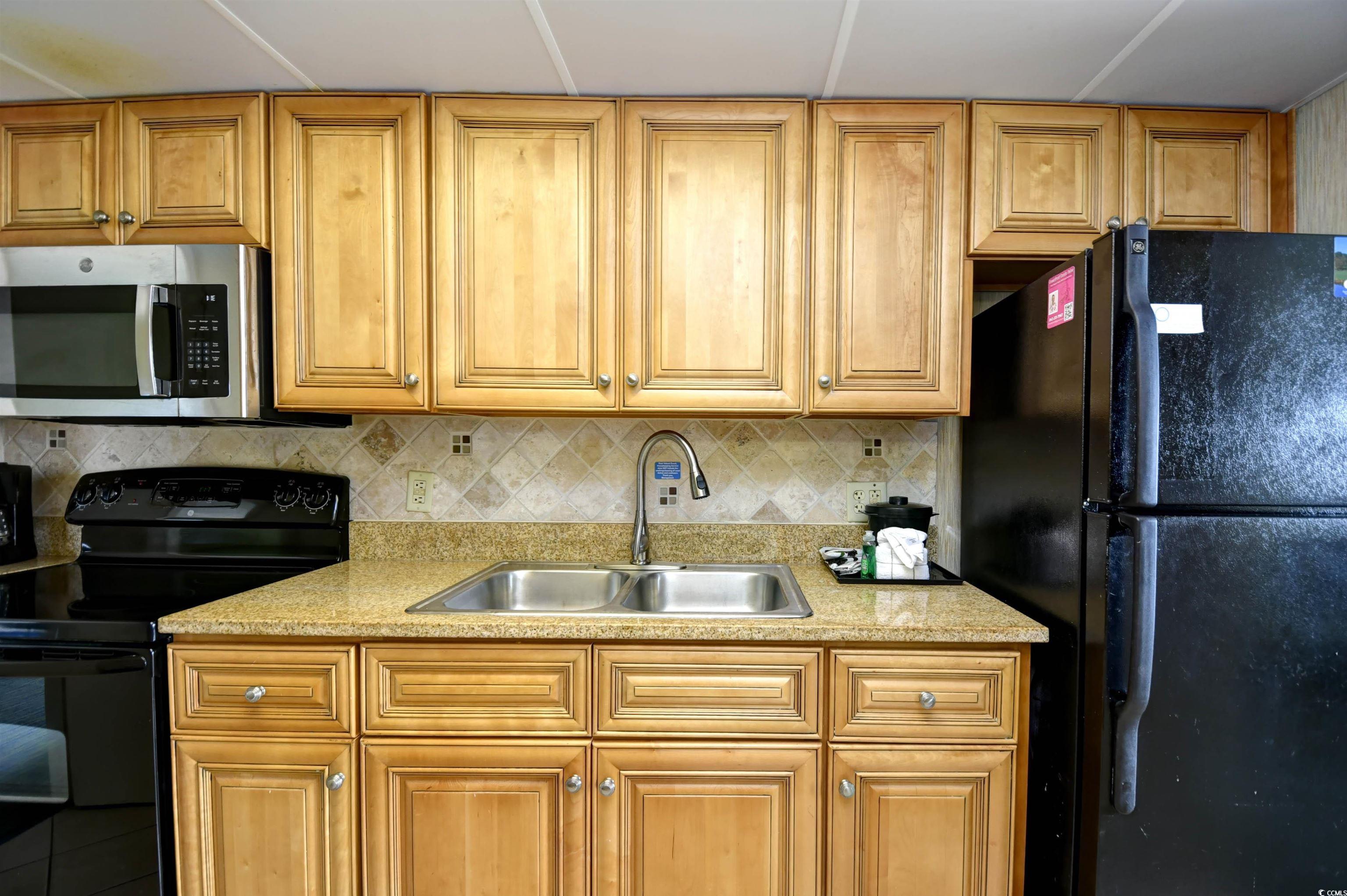 3000 N Ocean Blvd. Property Photo 12