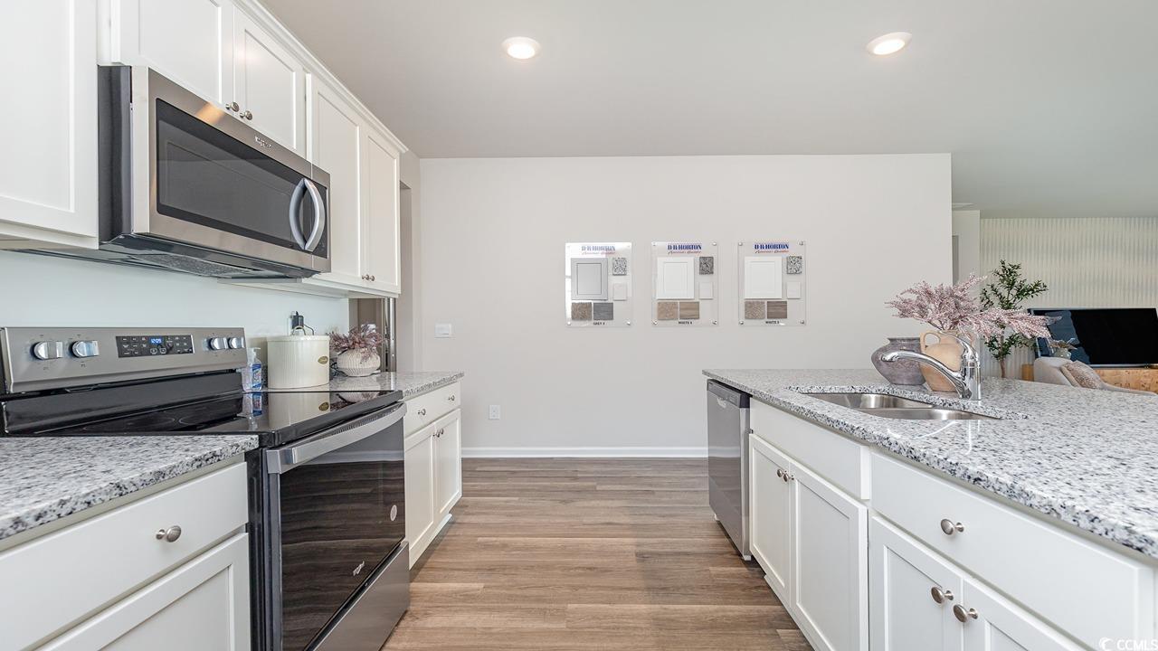 7350 Meadow Walk Loop Property Photo 13