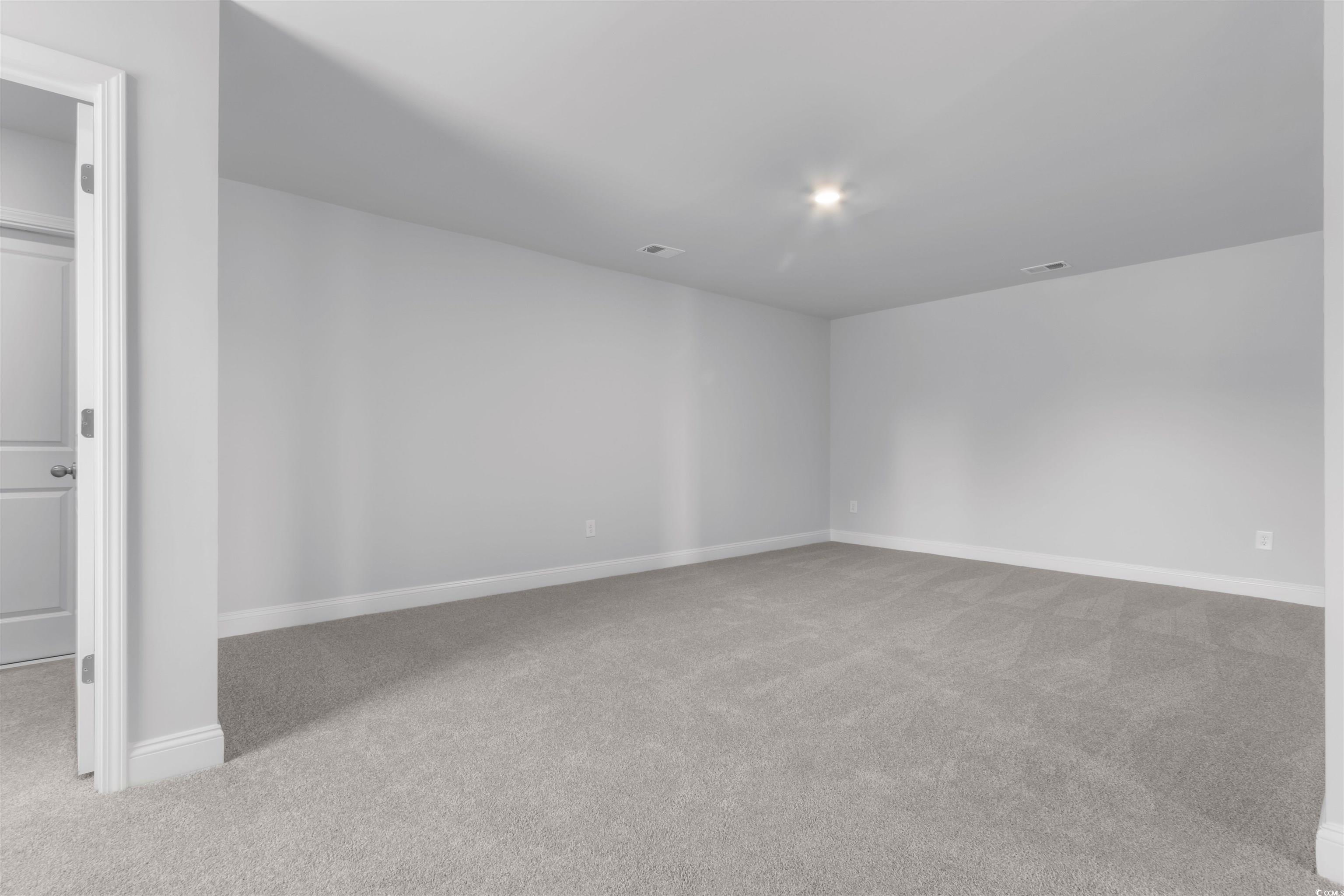 253 Sandridgebury Dr. Property Photo 25