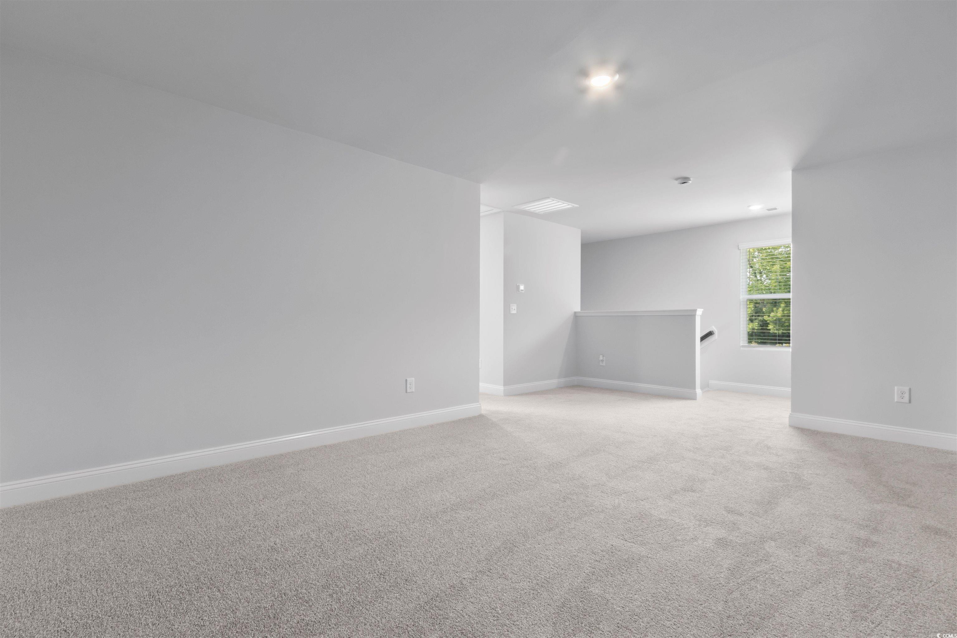 253 Sandridgebury Dr. Property Photo 27