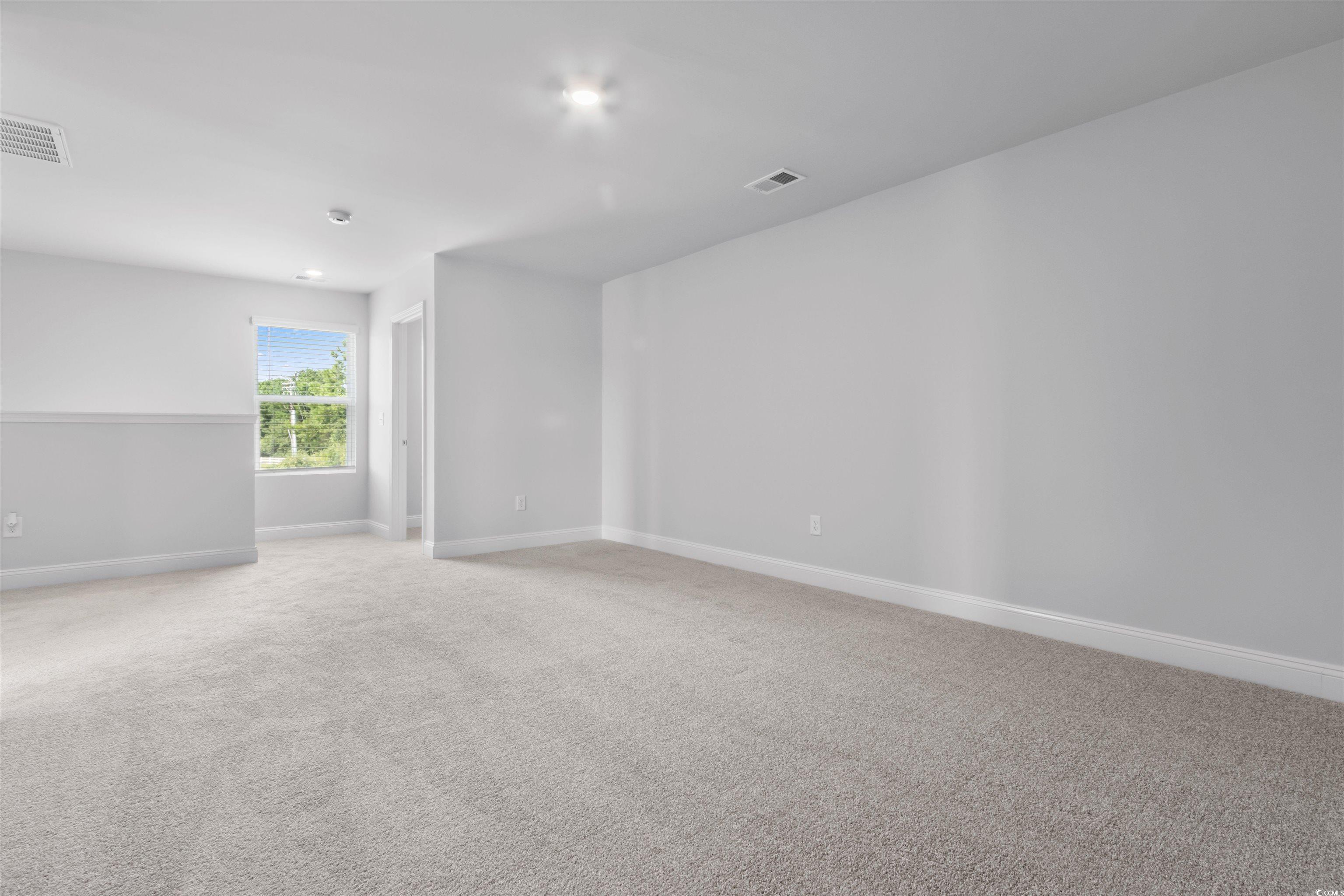 253 Sandridgebury Dr. Property Photo 28